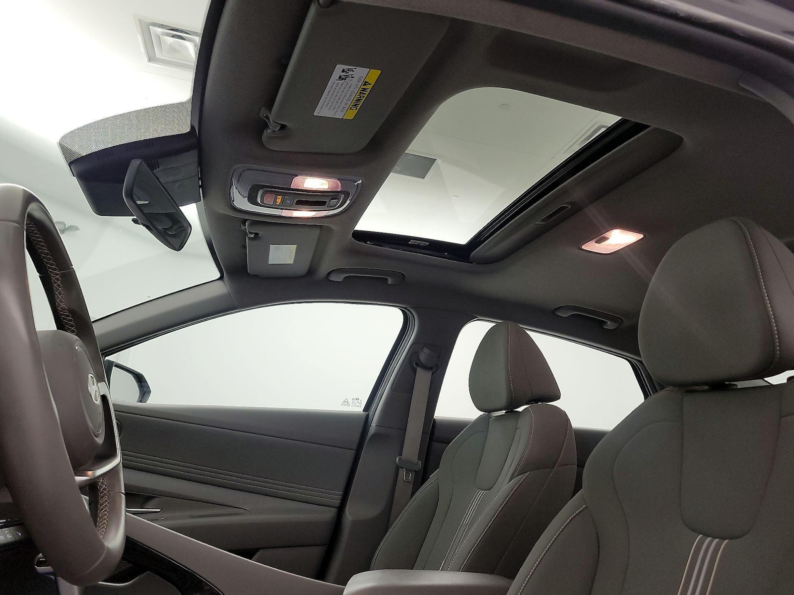 Sunroof(s) & Overhead Airbags
