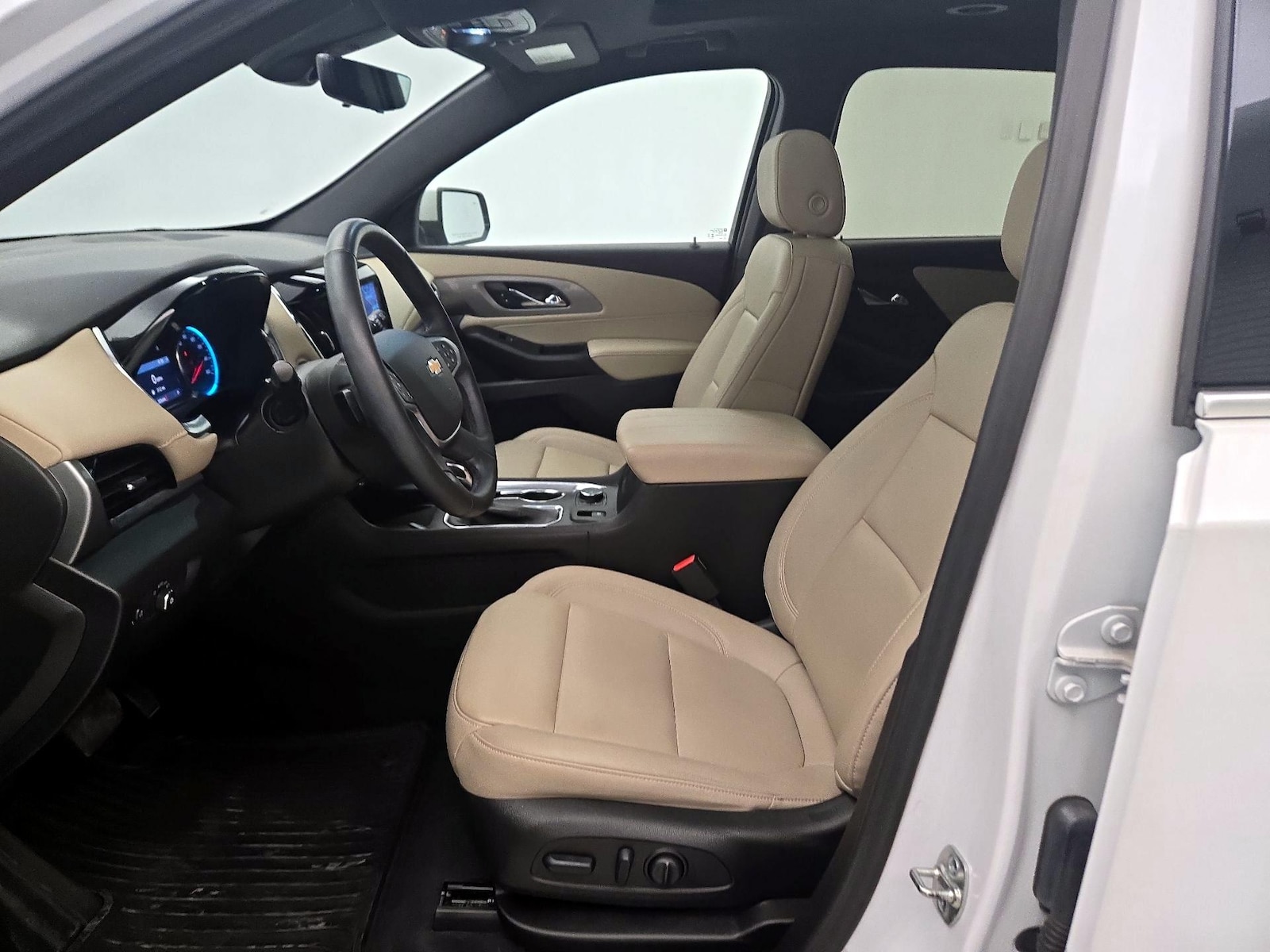 Power Seat(s) & Leather Seats