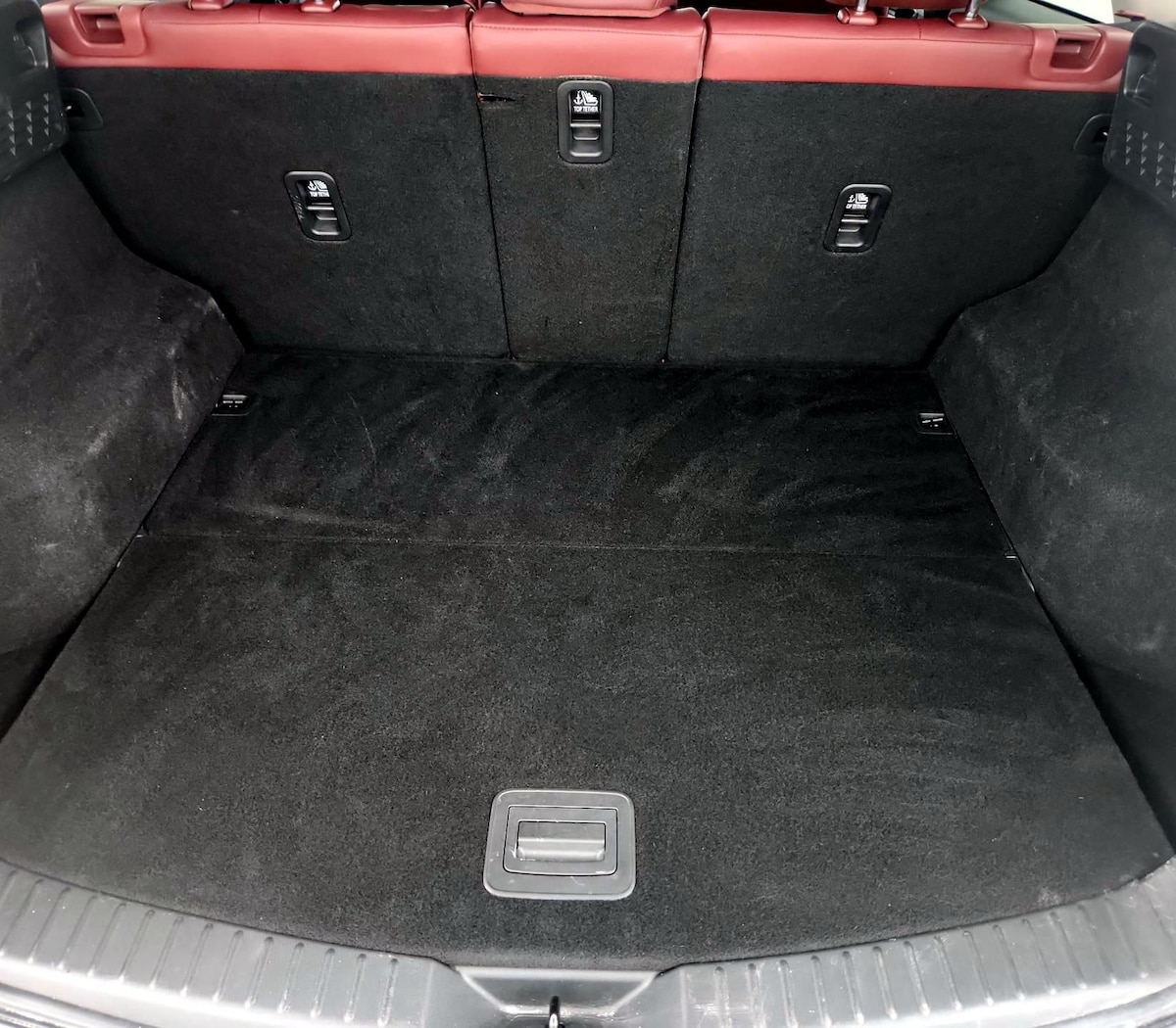 Trunk/Cargo (Seats Up)