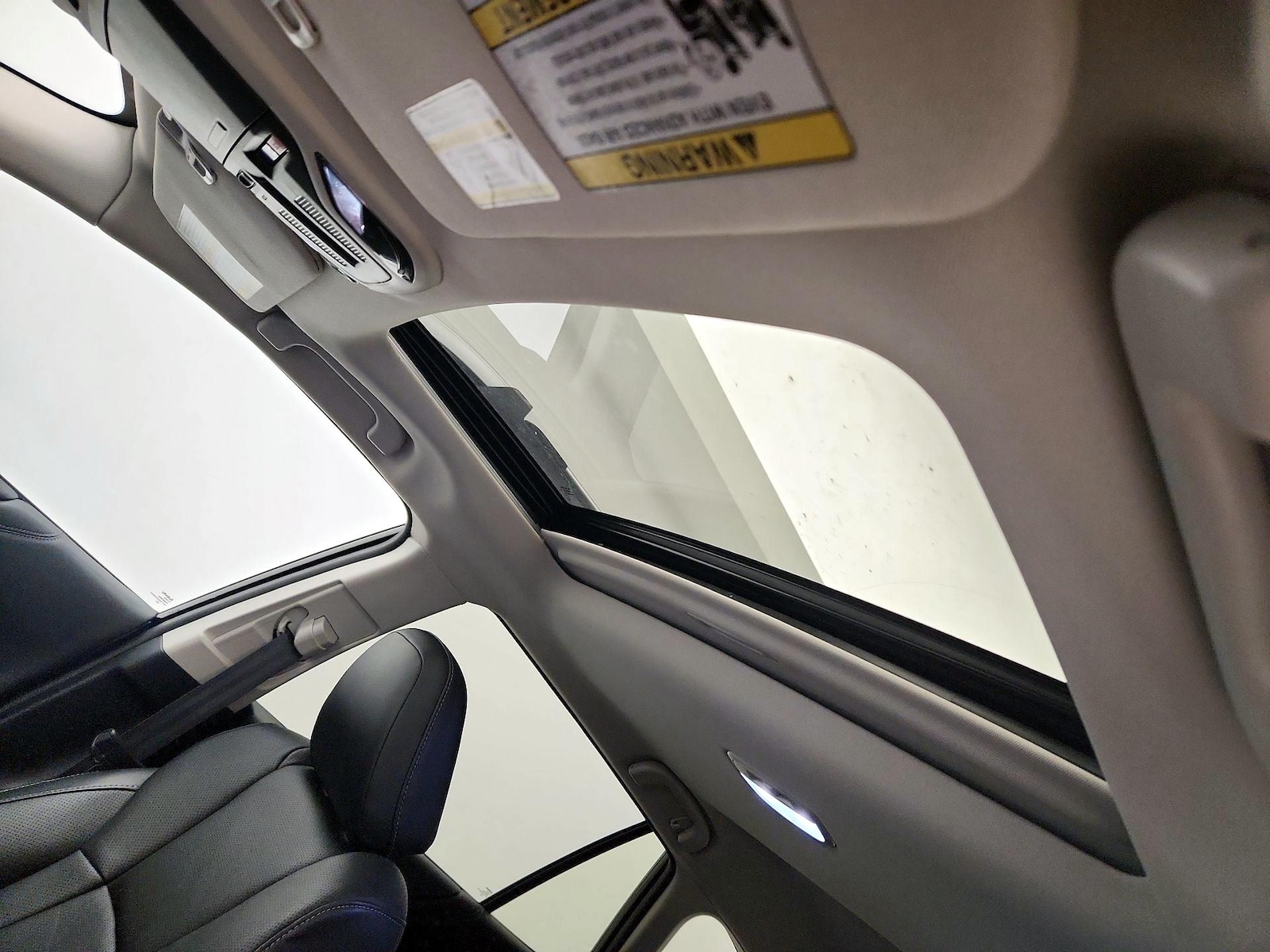 Sunroof(s) & Overhead Airbags