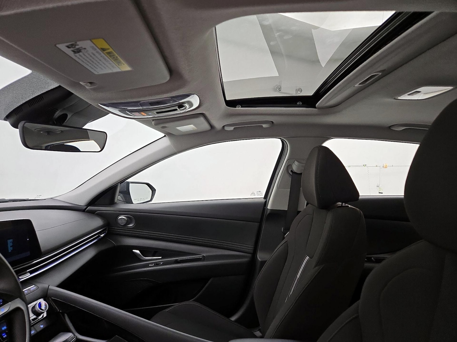 Sunroof(s) & Overhead Airbags