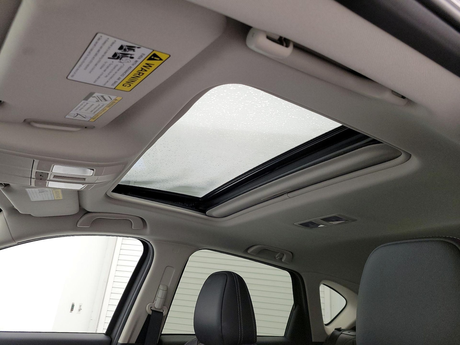 Sunroof(s) & Overhead Airbags