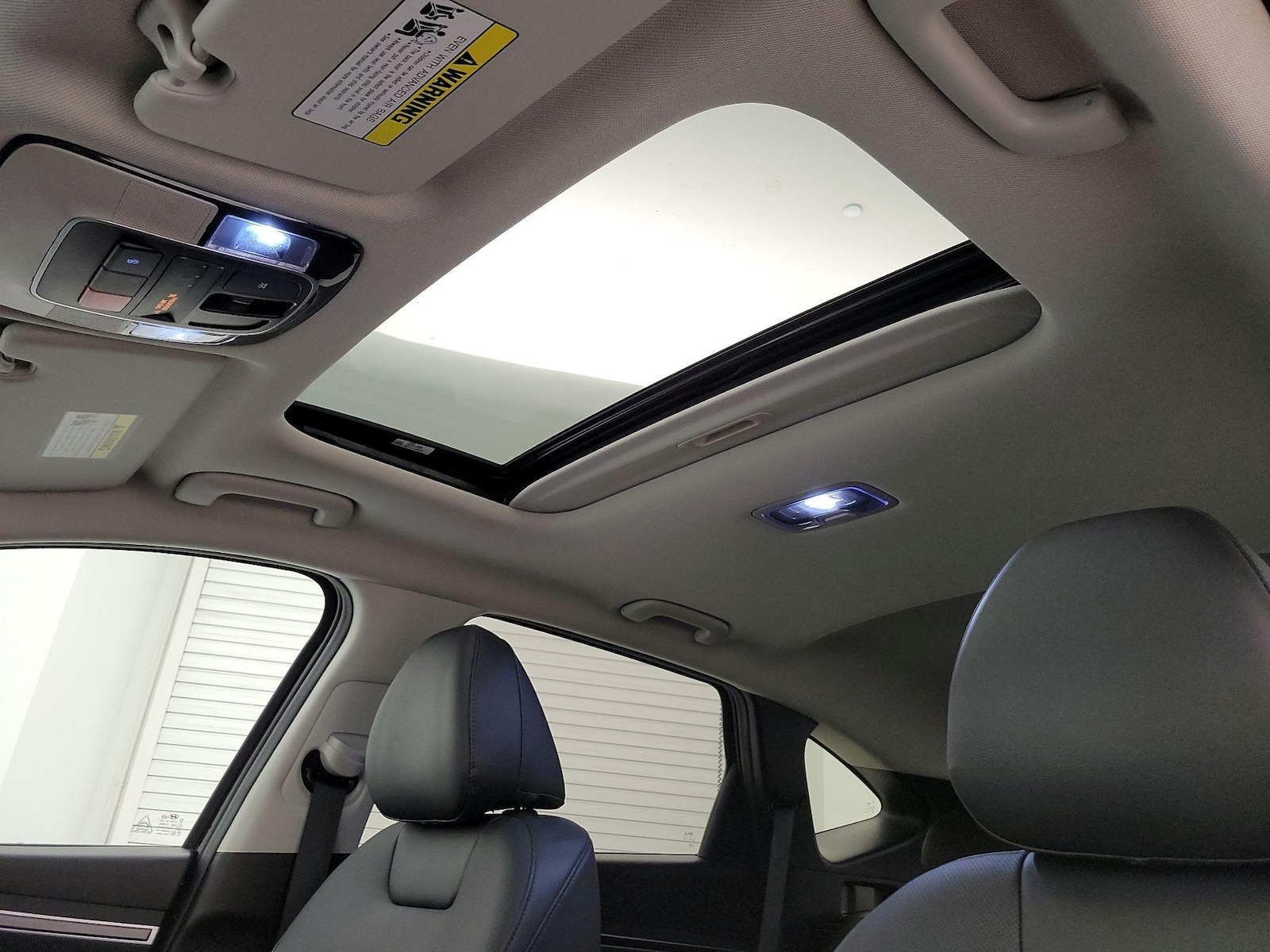 Sunroof(s) & Overhead Airbags