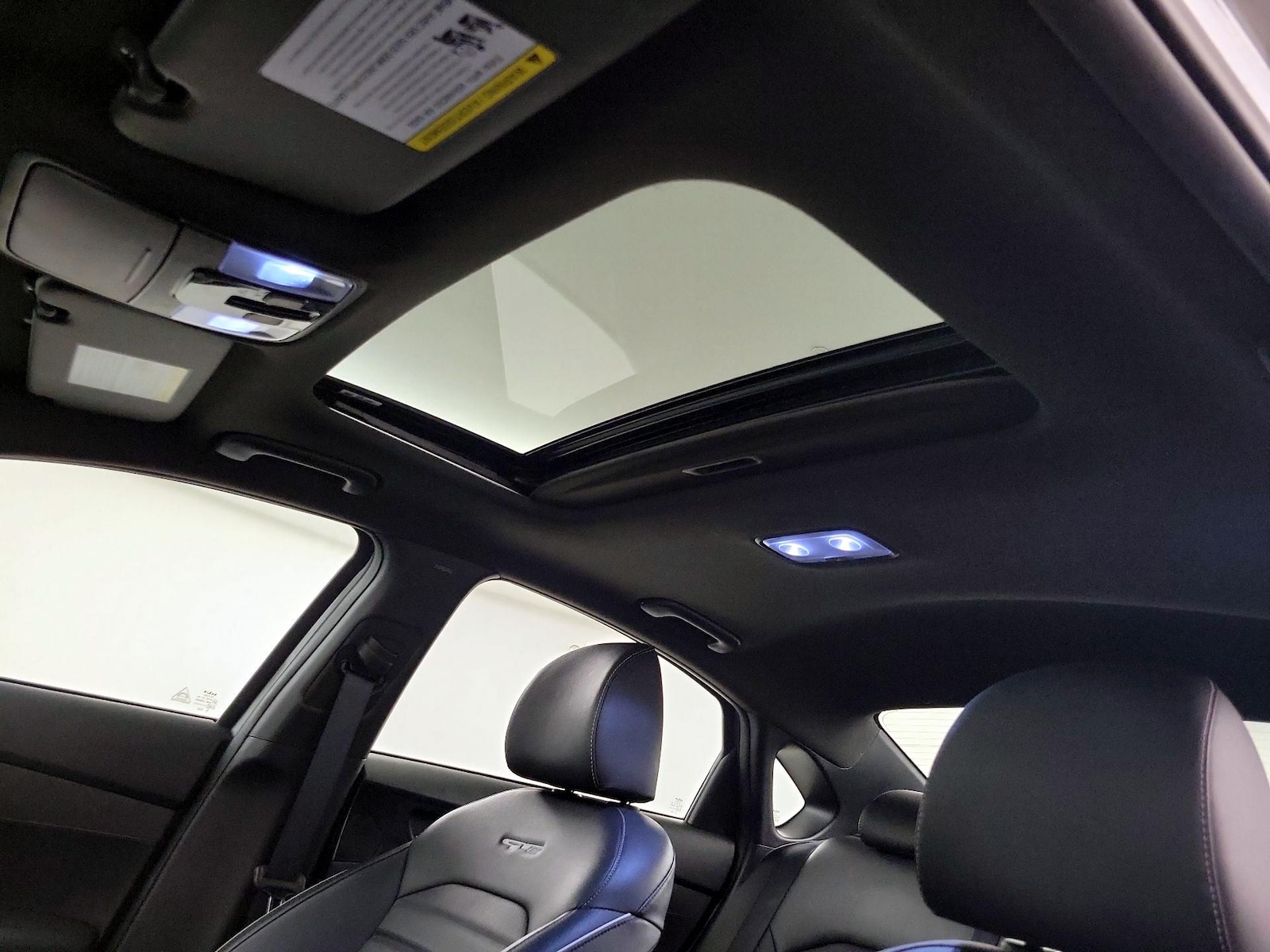 Sunroof(s) & Overhead Airbags