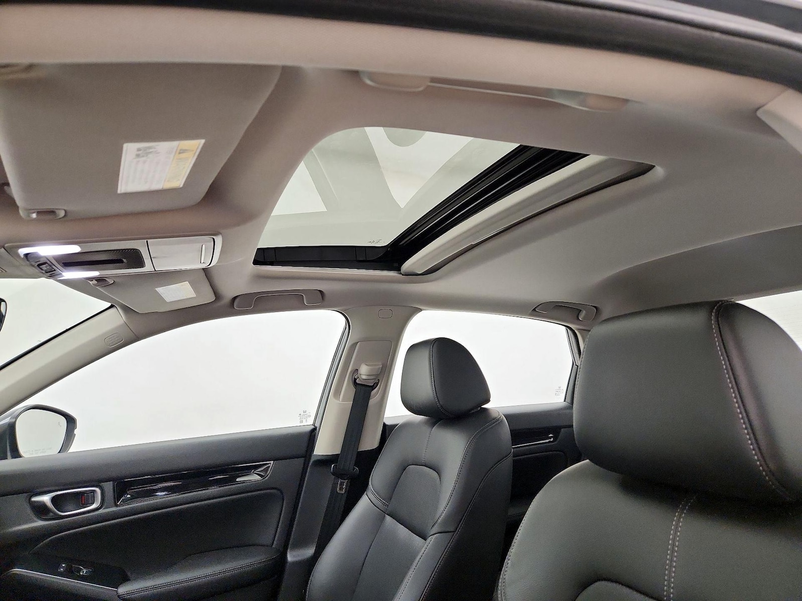 Sunroof(s) & Overhead Airbags