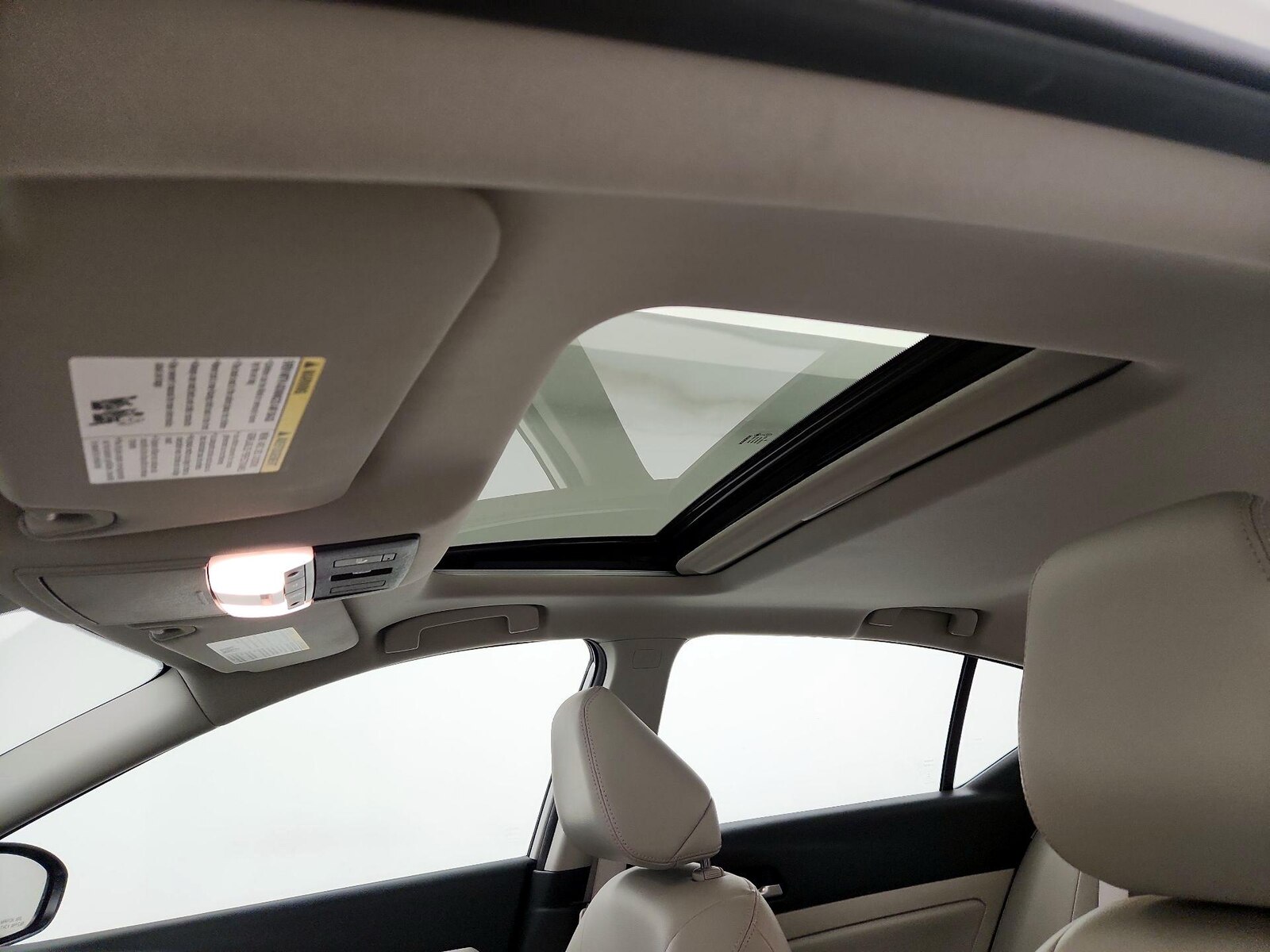 Sunroof(s) & Overhead Airbags