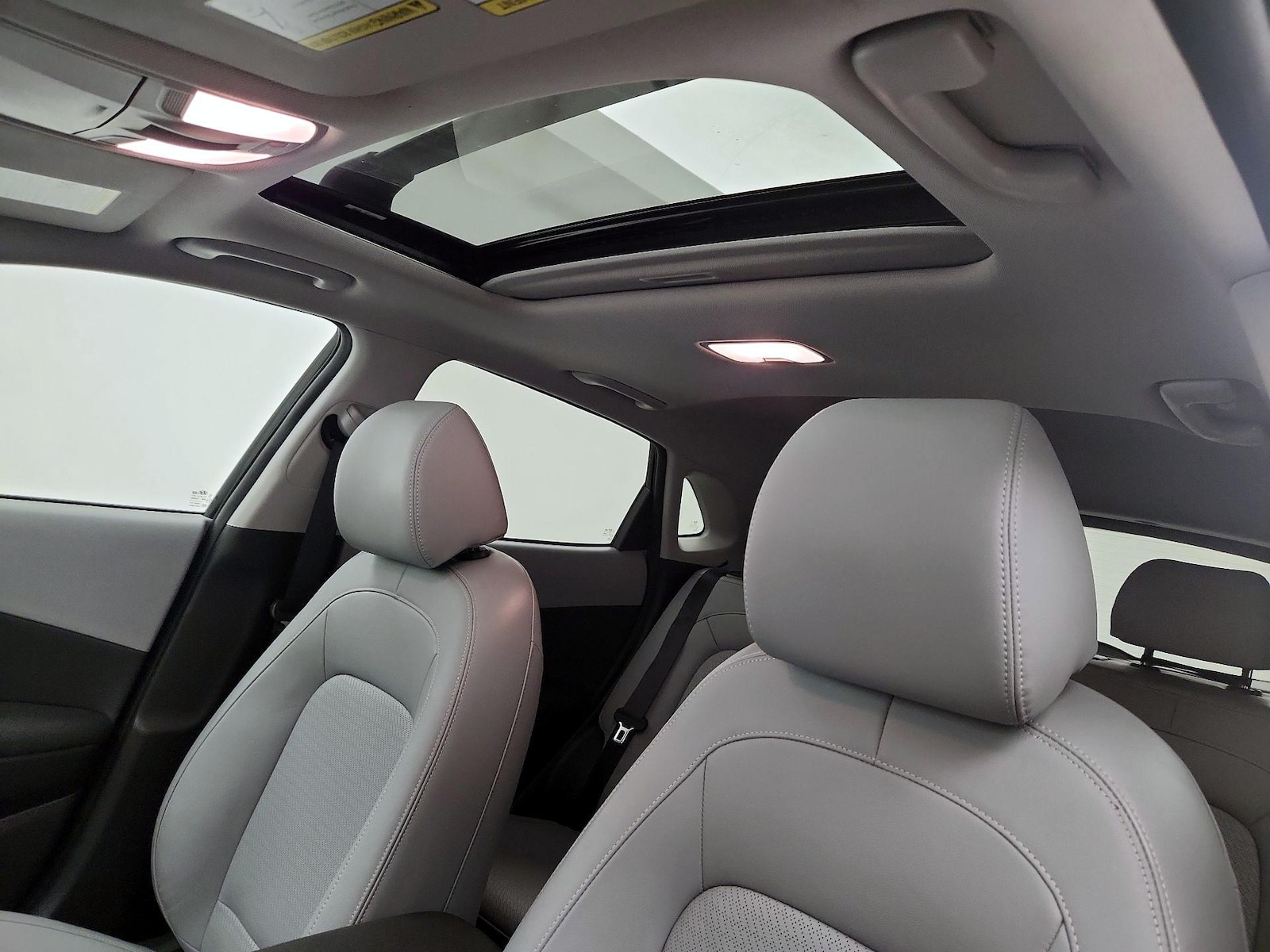 Sunroof(s) & Overhead Airbags