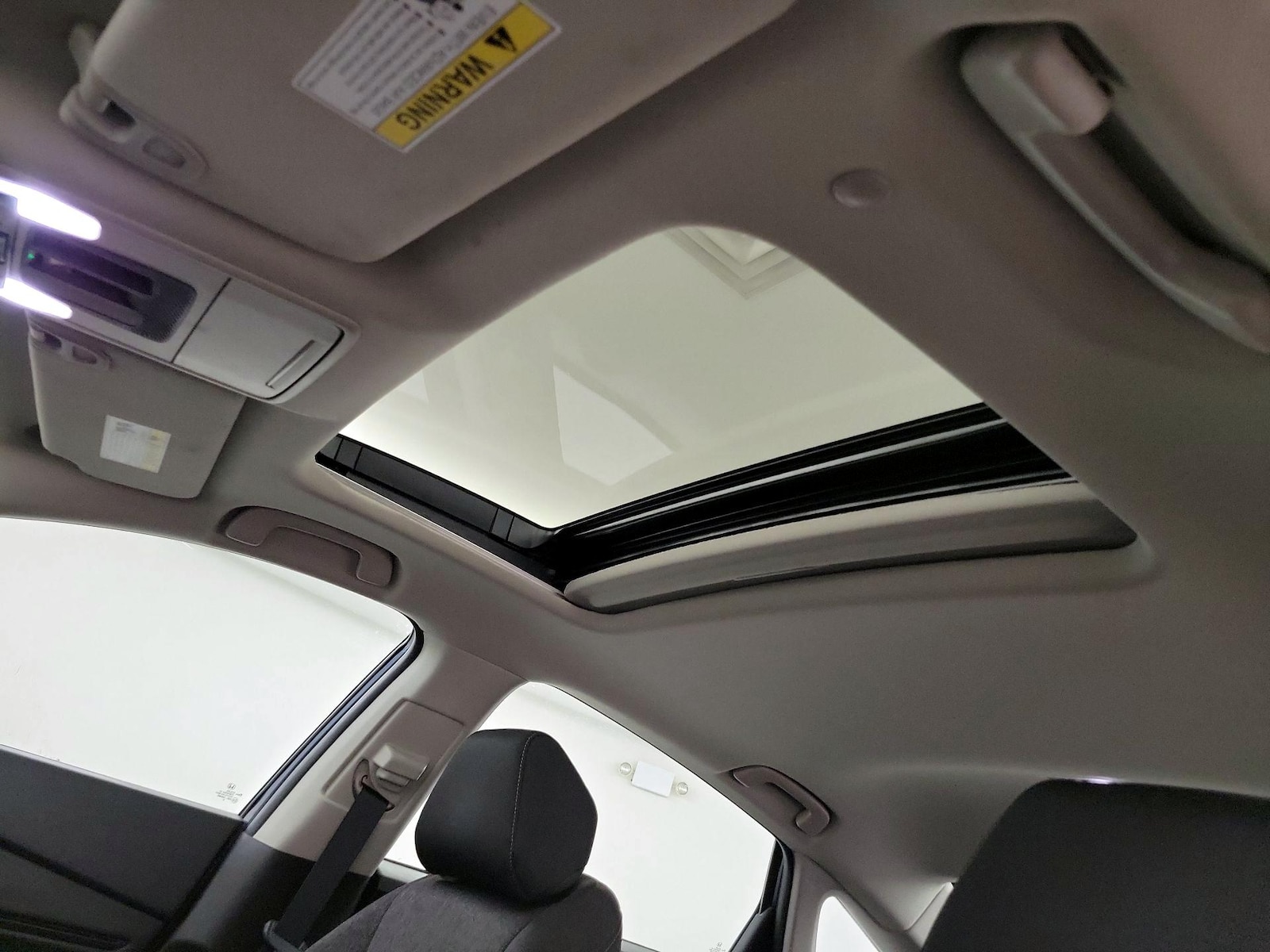 Sunroof(s) & Overhead Airbags