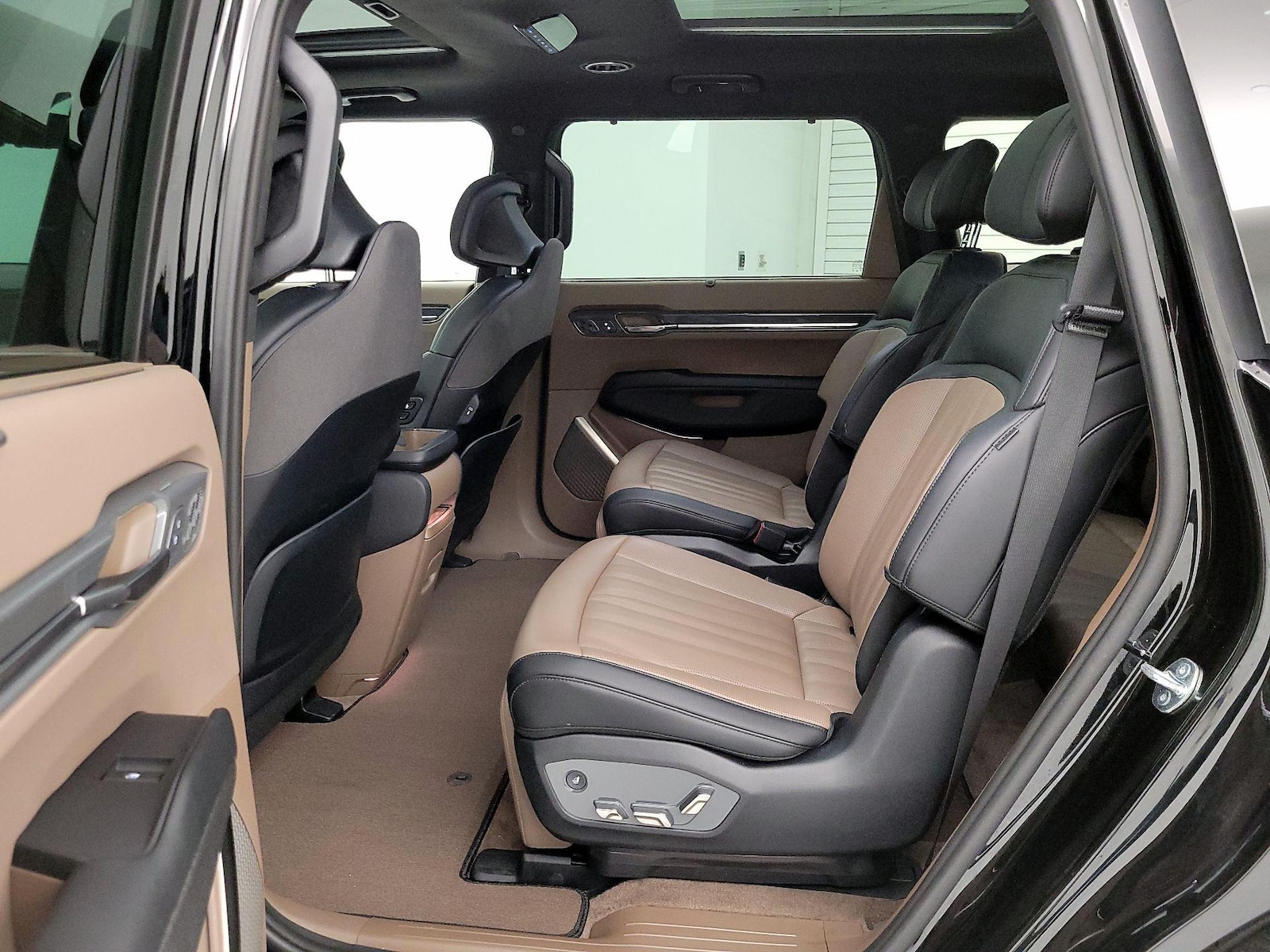 Rear Air Conditioning