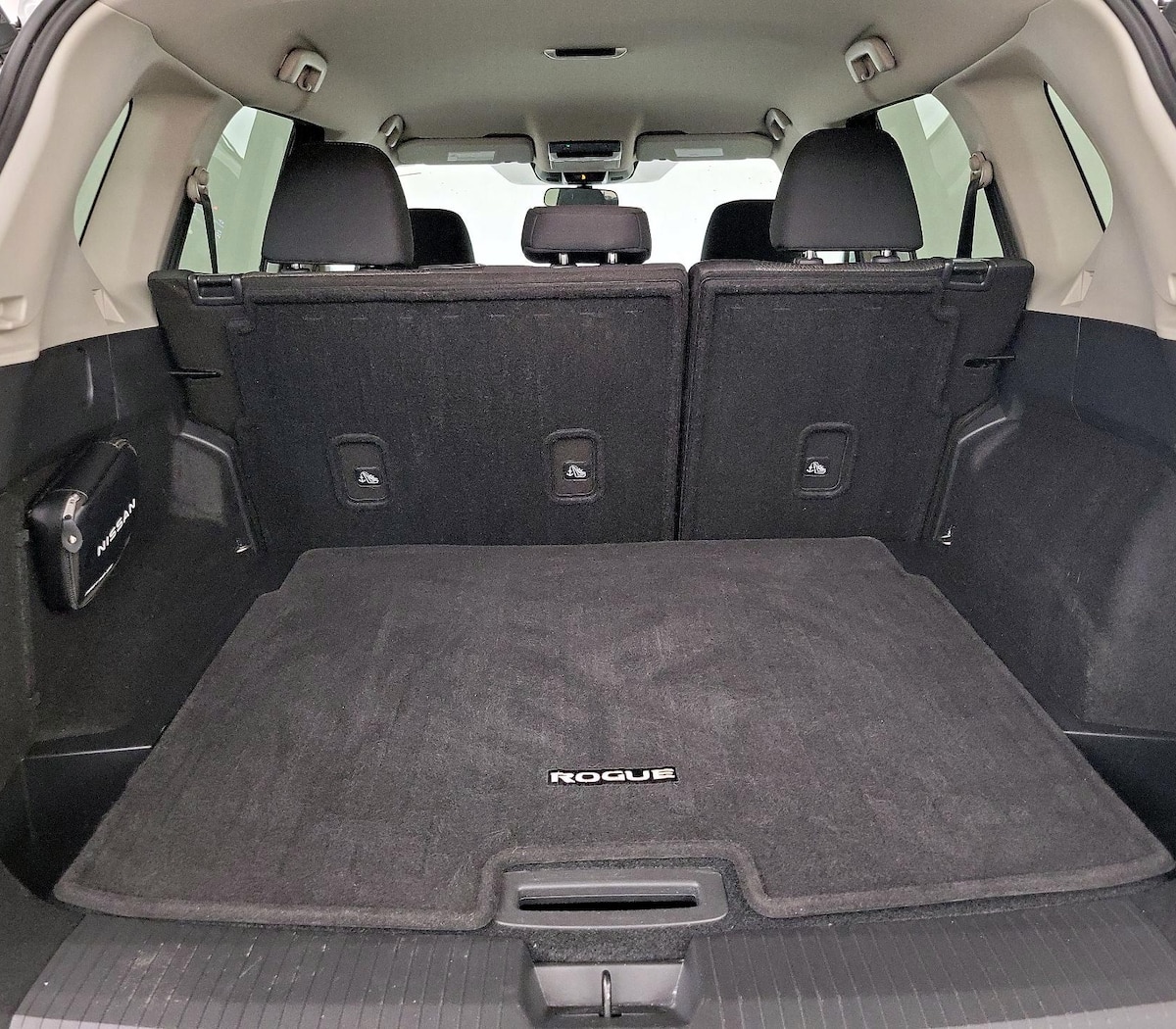 Trunk/Cargo (Seats Up)