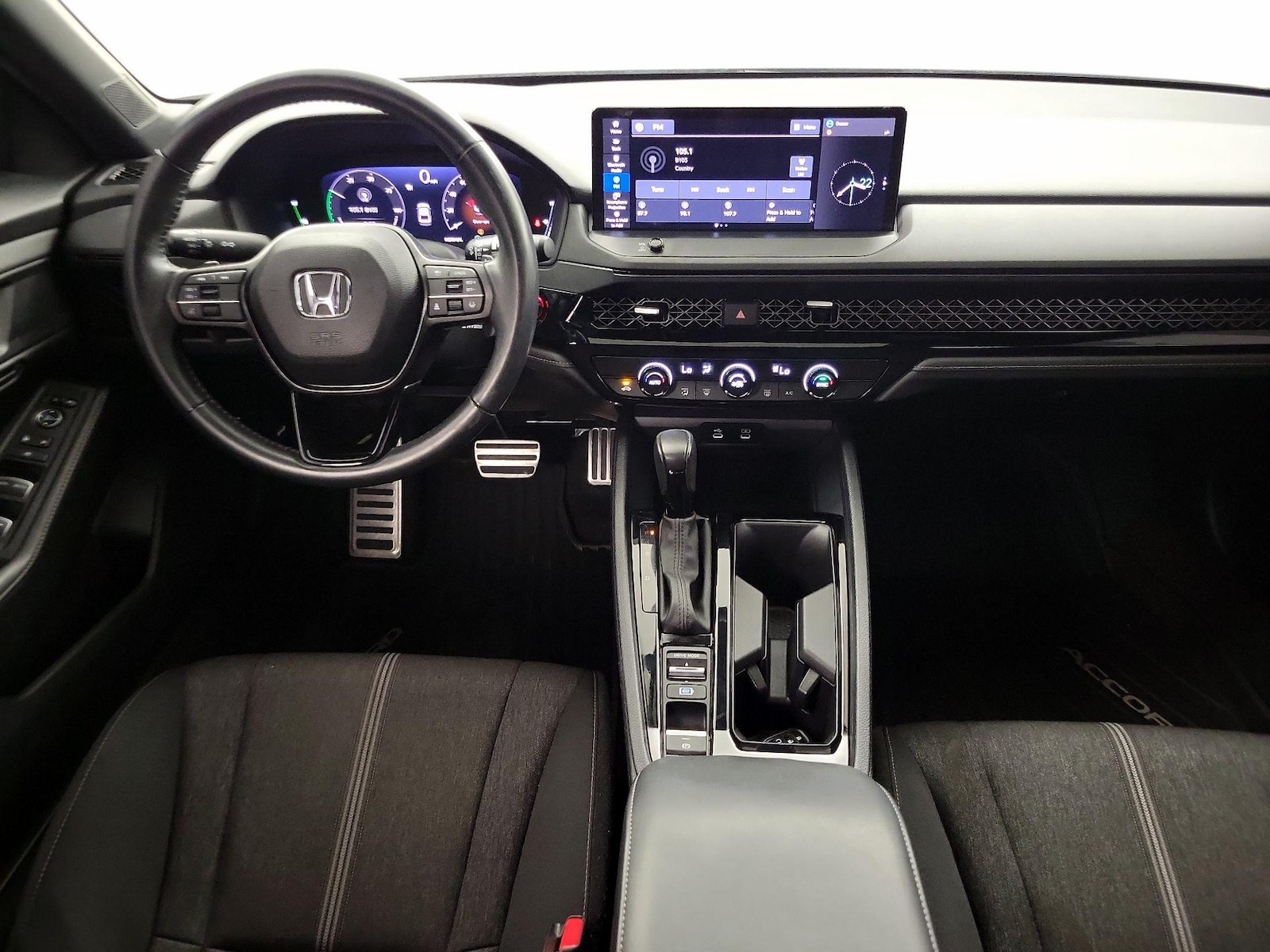 Apple CarPlay® & Android Auto™