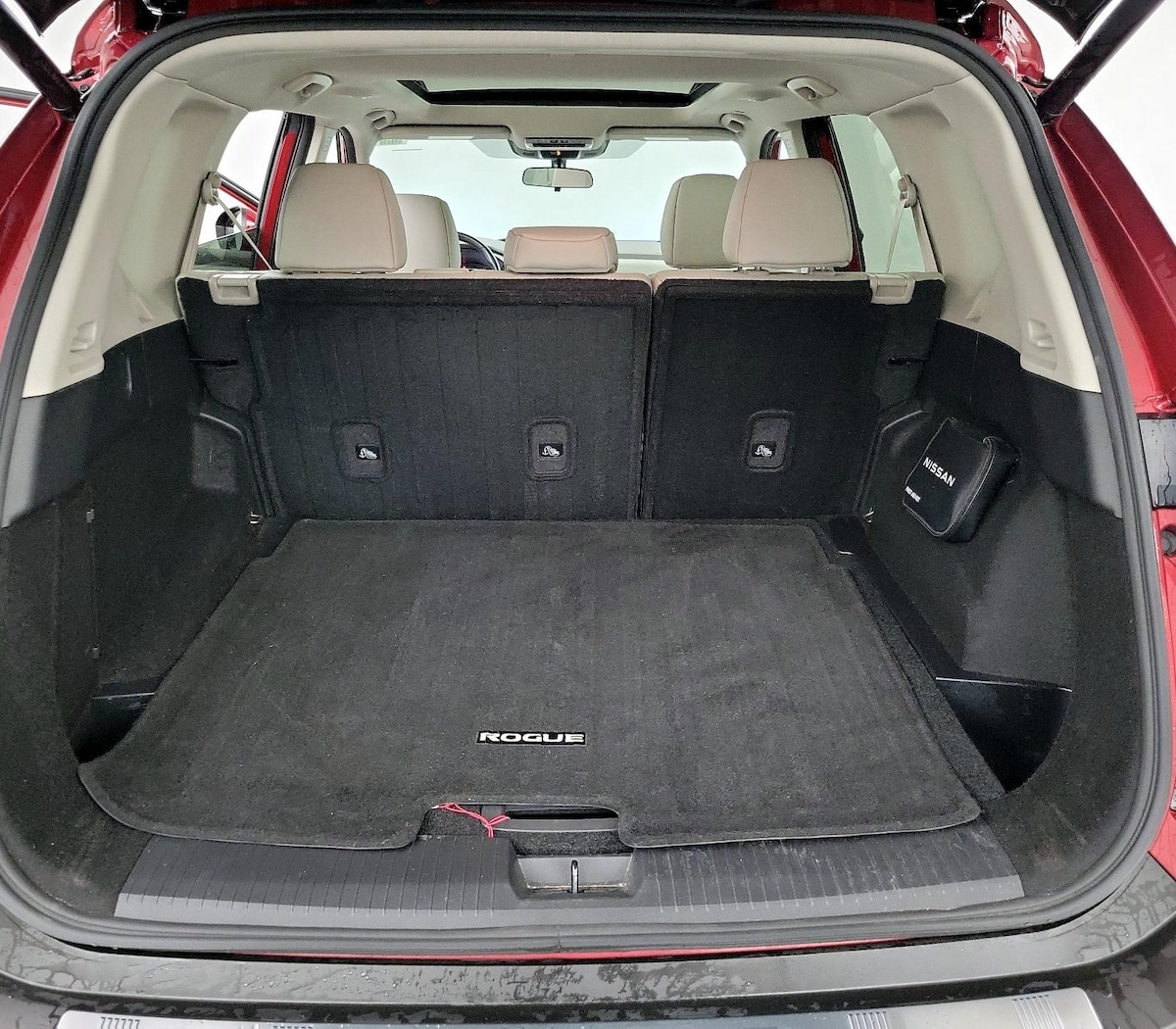 Trunk/Cargo (Seats Up)