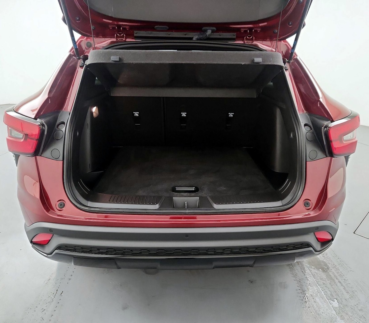 Trunk/Cargo (Seats Up)