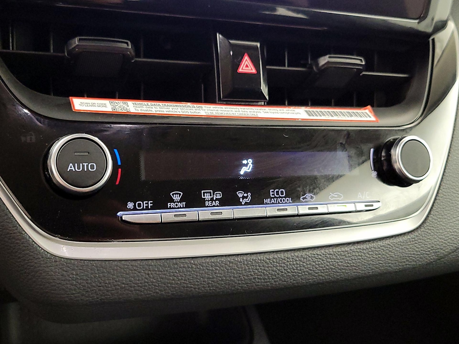 2026 Toyota Corolla LE - Photo 17