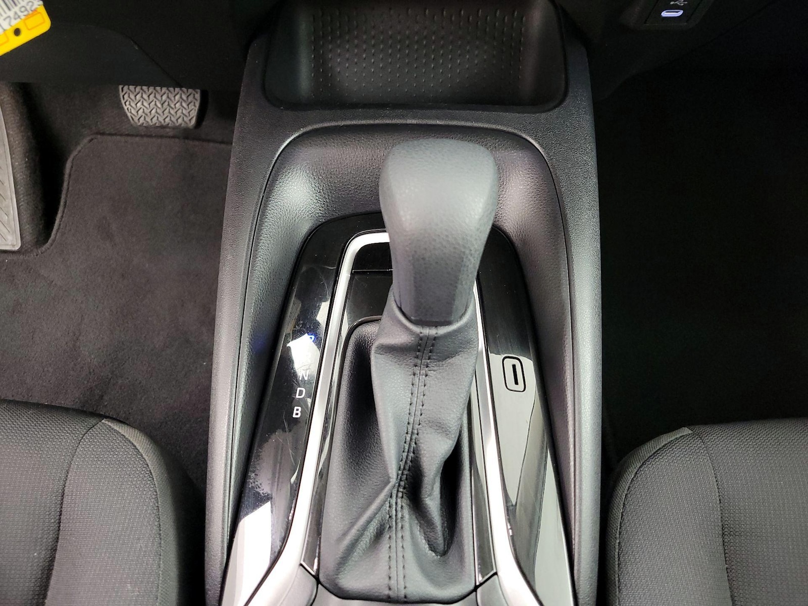 2026 Toyota Corolla LE - Photo 18