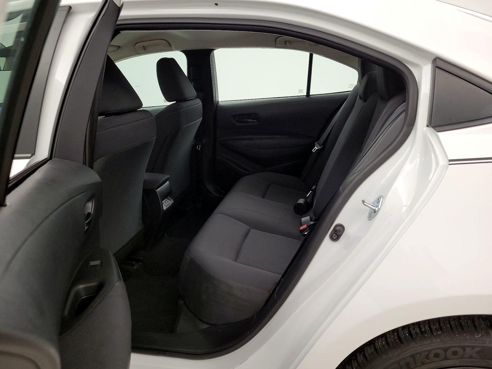 2026 Toyota Corolla LE - Photo 20