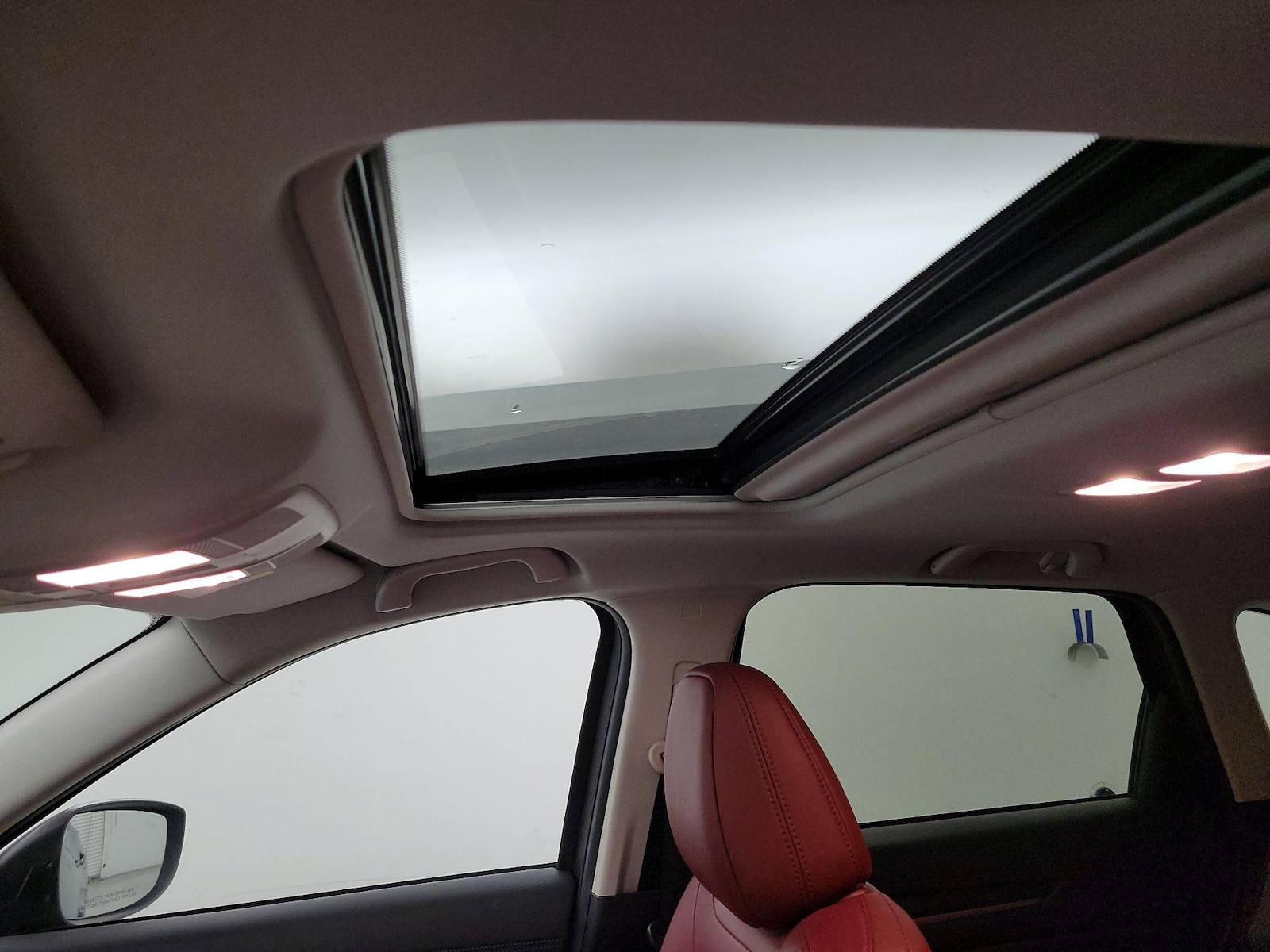 Sunroof(s) & Overhead Airbags