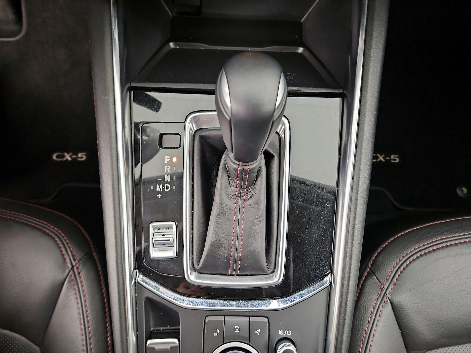 2025 Mazda CX-5 S Carbon Edition - Photo 19