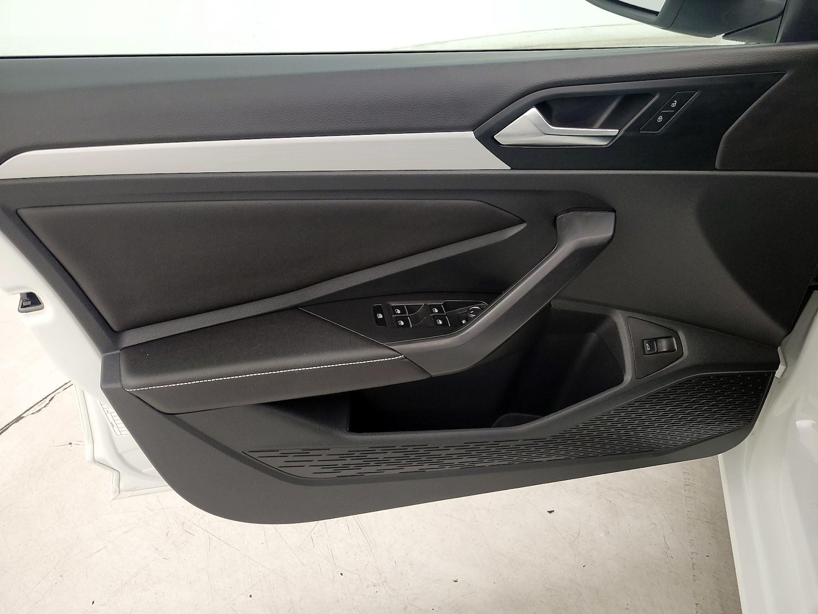 2025 Volkswagen Jetta S - Photo 13