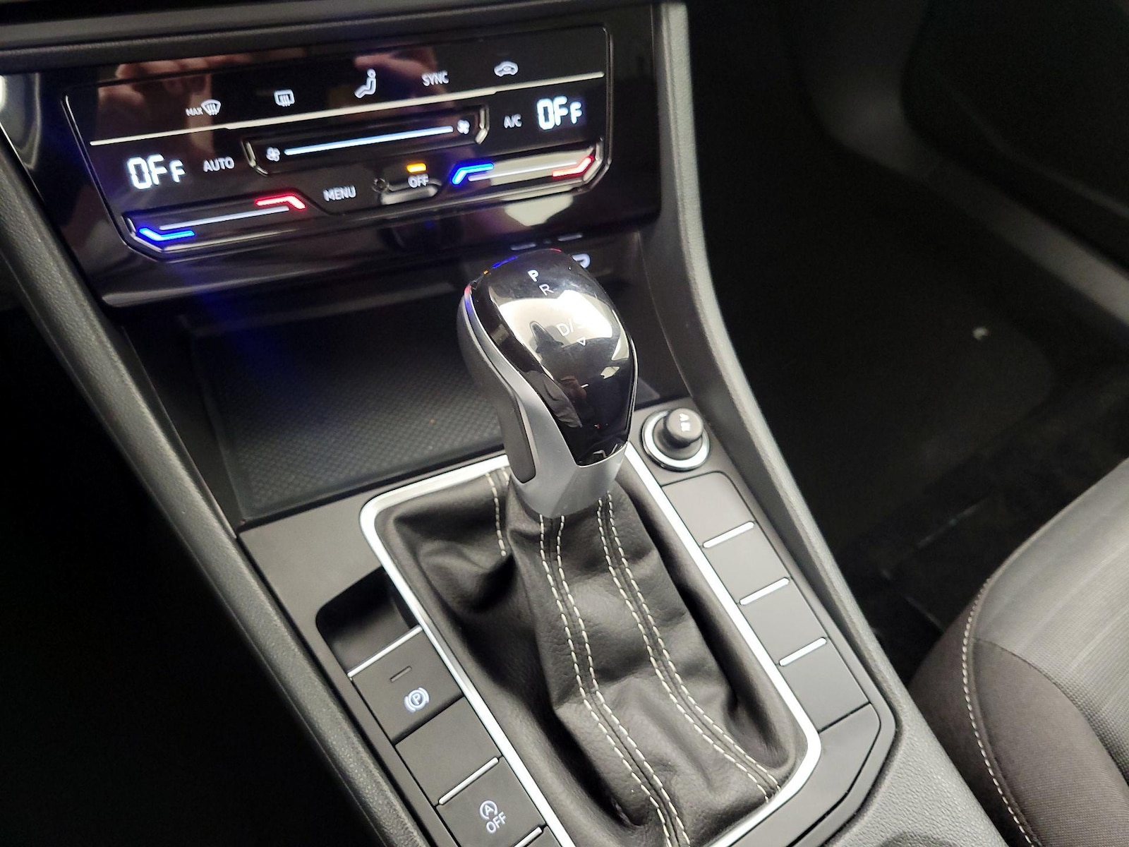 2025 Volkswagen Jetta S - Photo 18