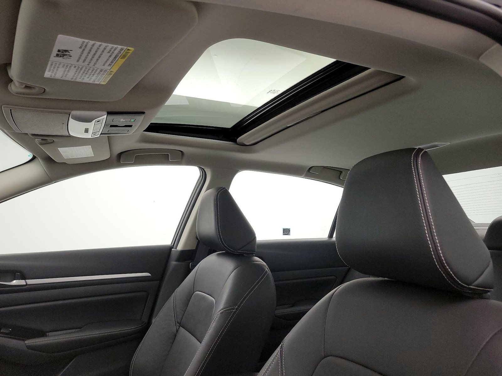 Sunroof(s) & Overhead Airbags