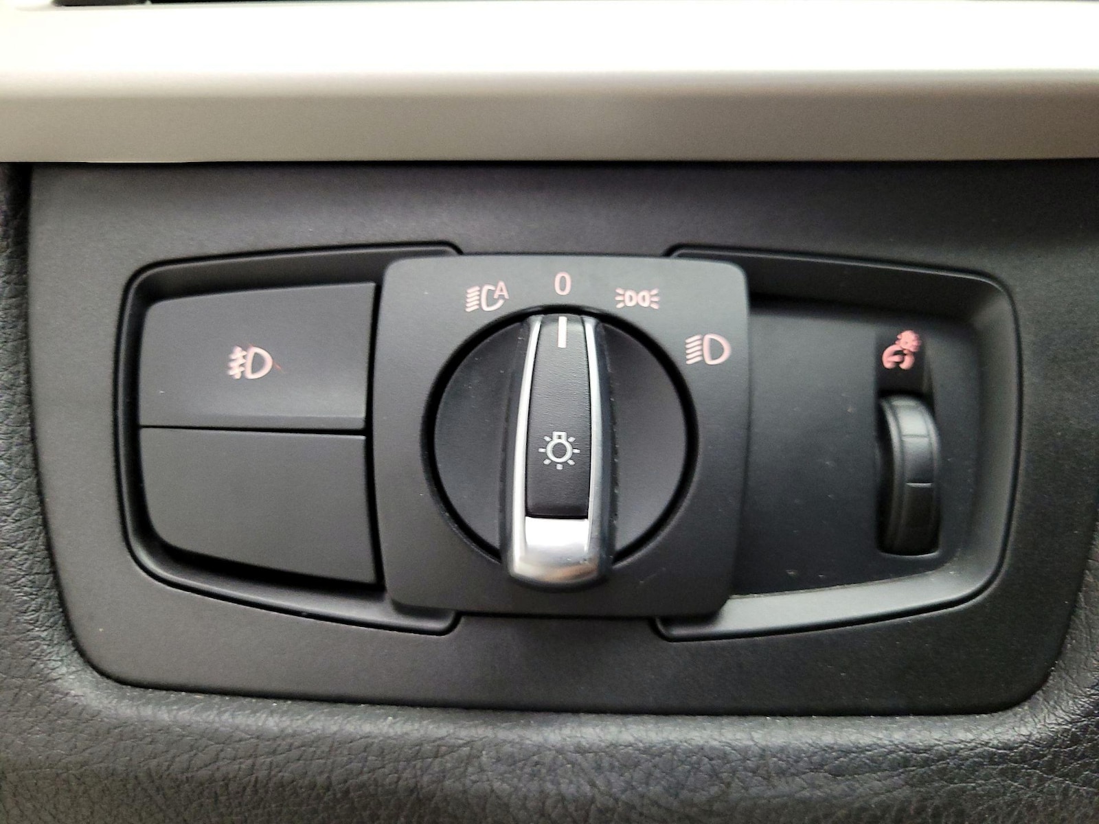 2018 BMW 3 Series 320i - Photo 14