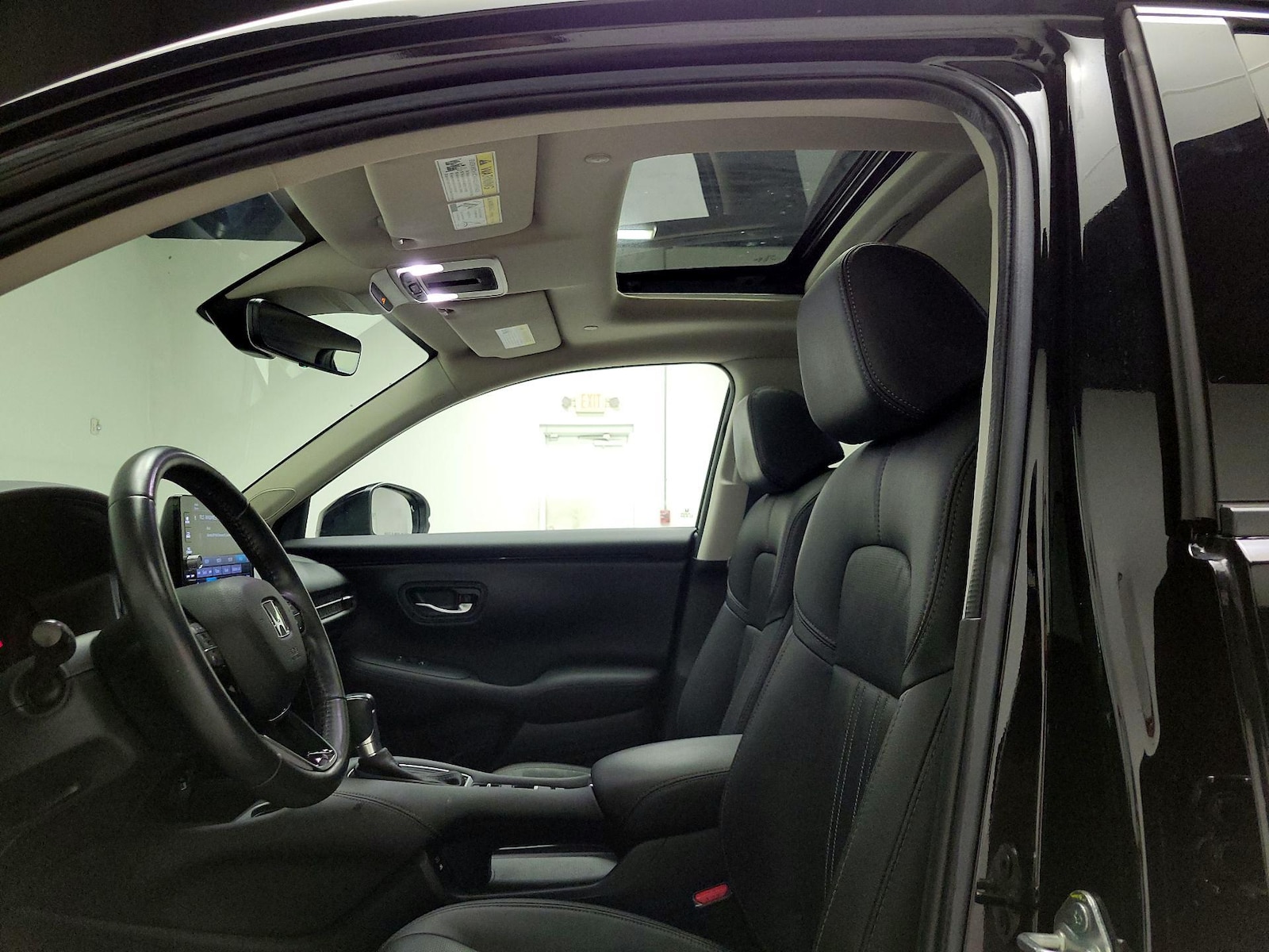 Sunroof(s) & Overhead Airbags
