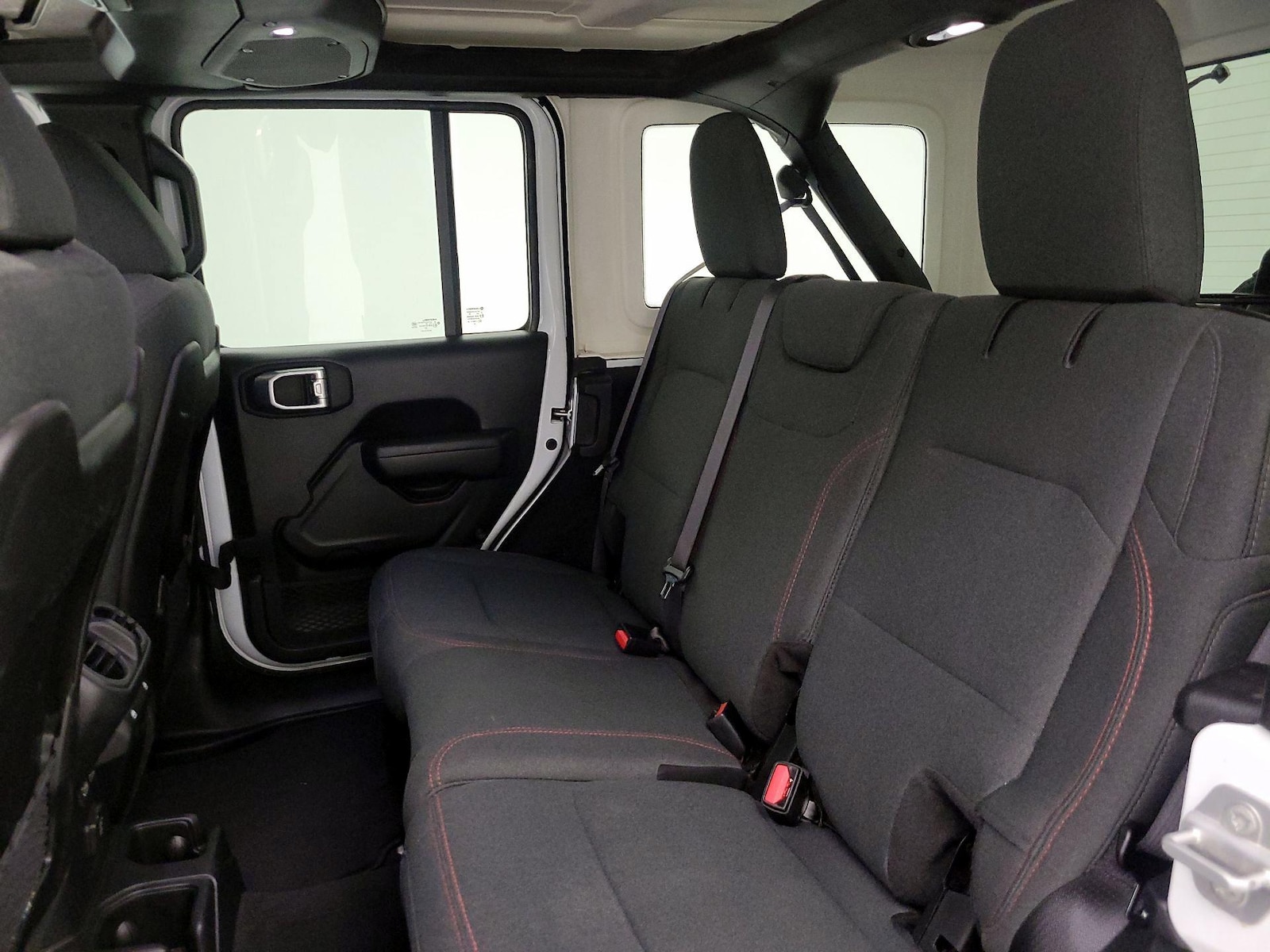 2025 Jeep Wrangler 4-Door Rubicon - Photo 20