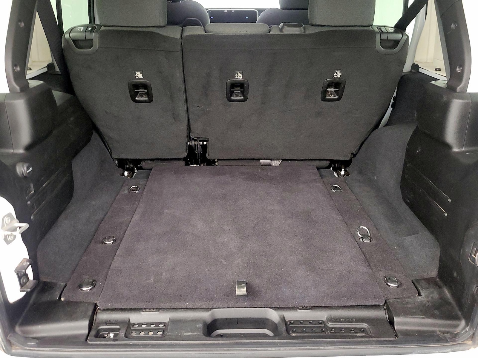 2025 Jeep Wrangler 4-Door Rubicon - Photo 21