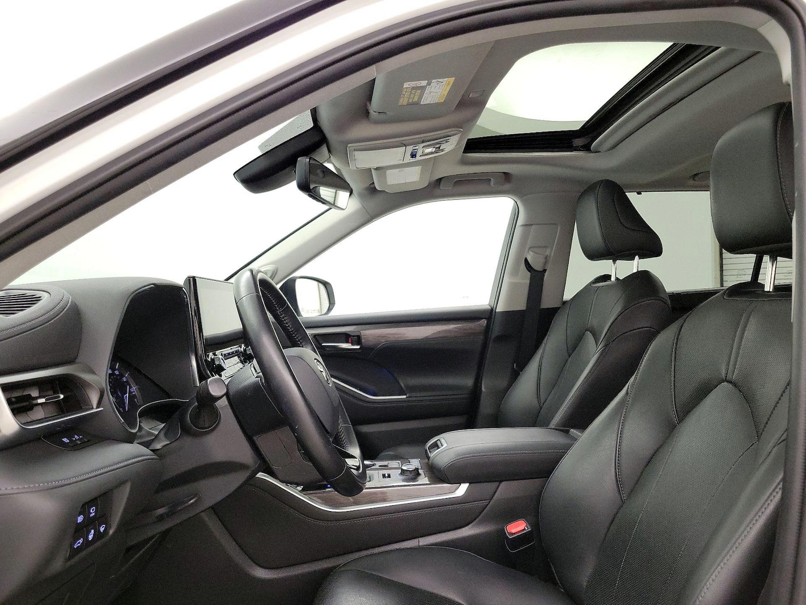 Sunroof(s) & Overhead Airbags