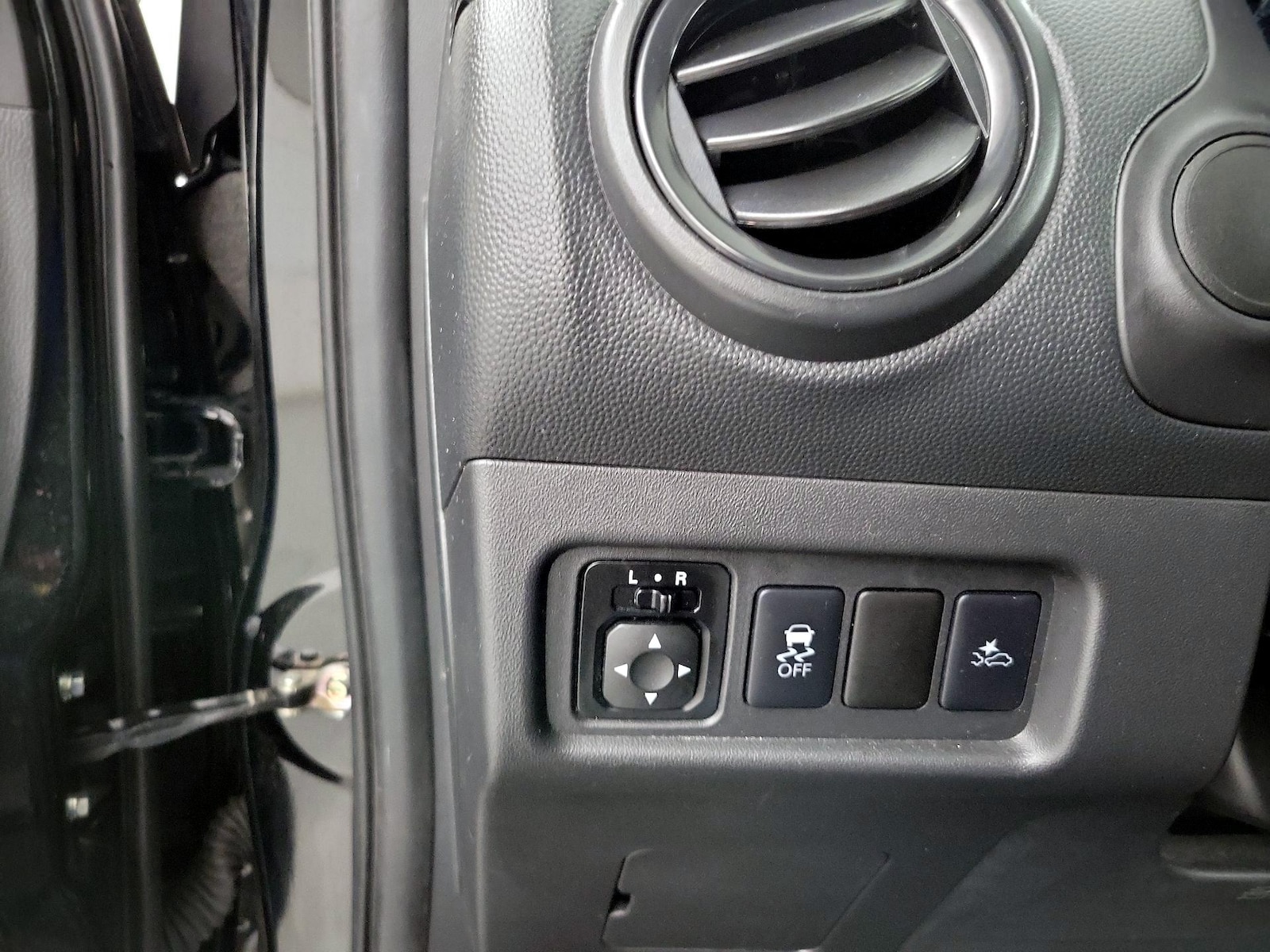 2024 Mitsubishi Mirage ES - Photo 14