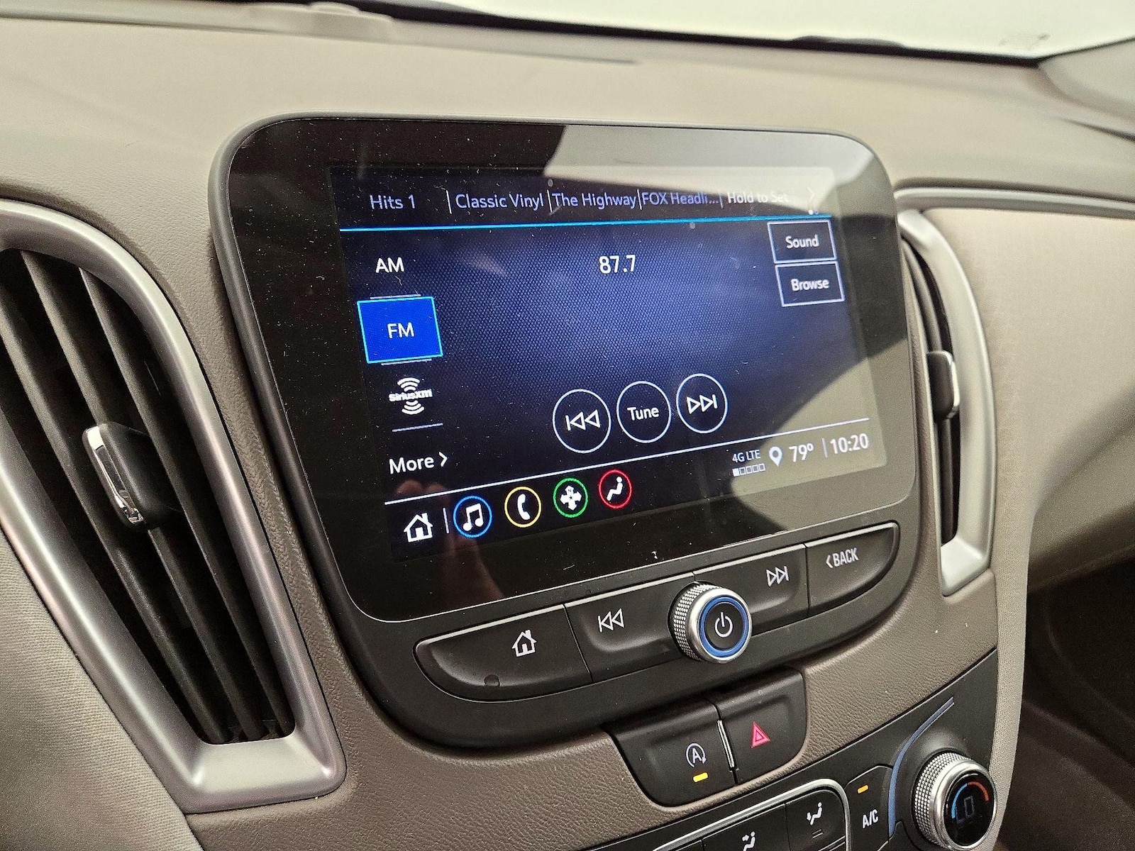 2025 Chevrolet Malibu 1LT - Photo 16