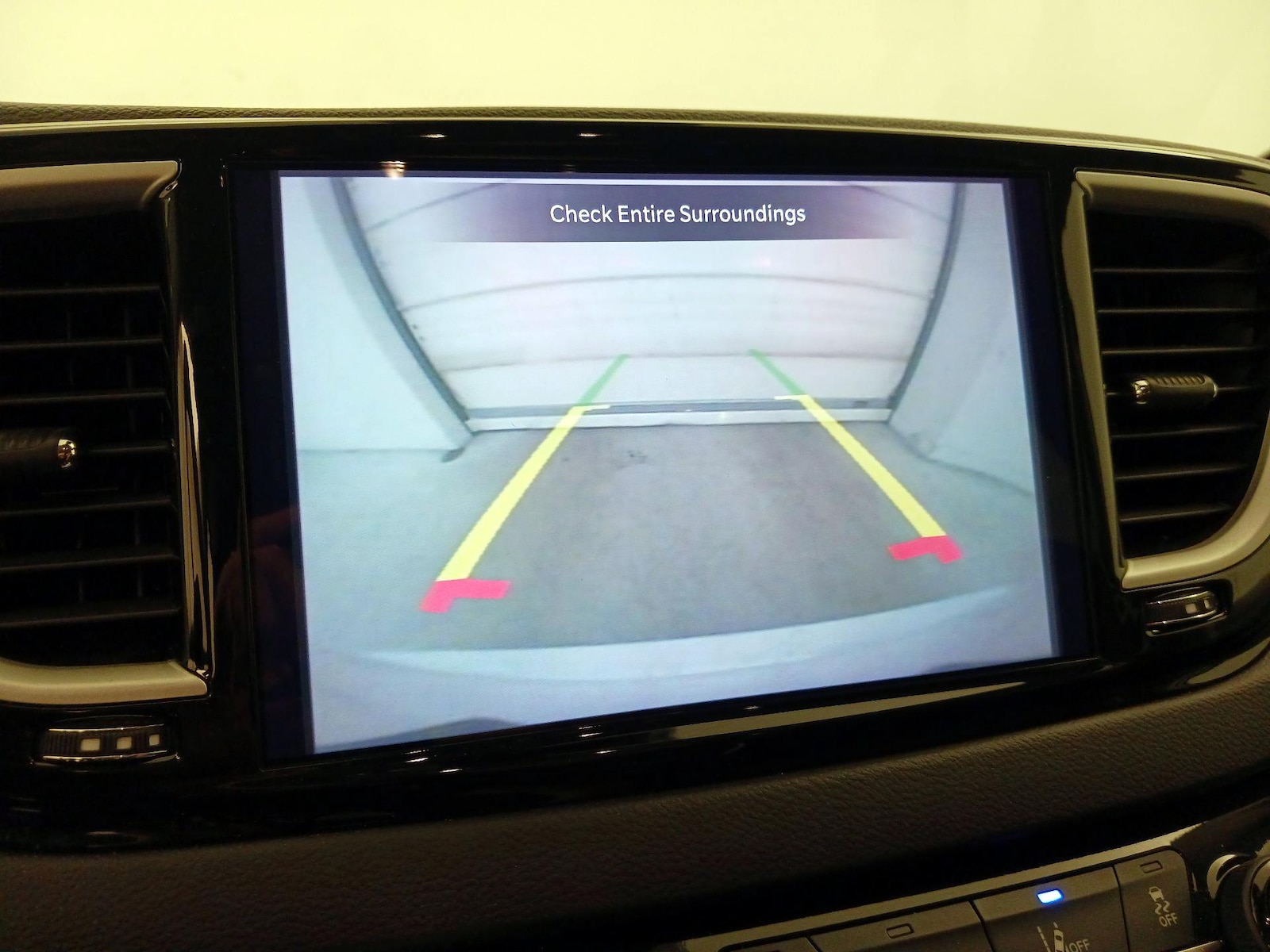 2024 Chrysler Pacifica Touring L - Photo 15