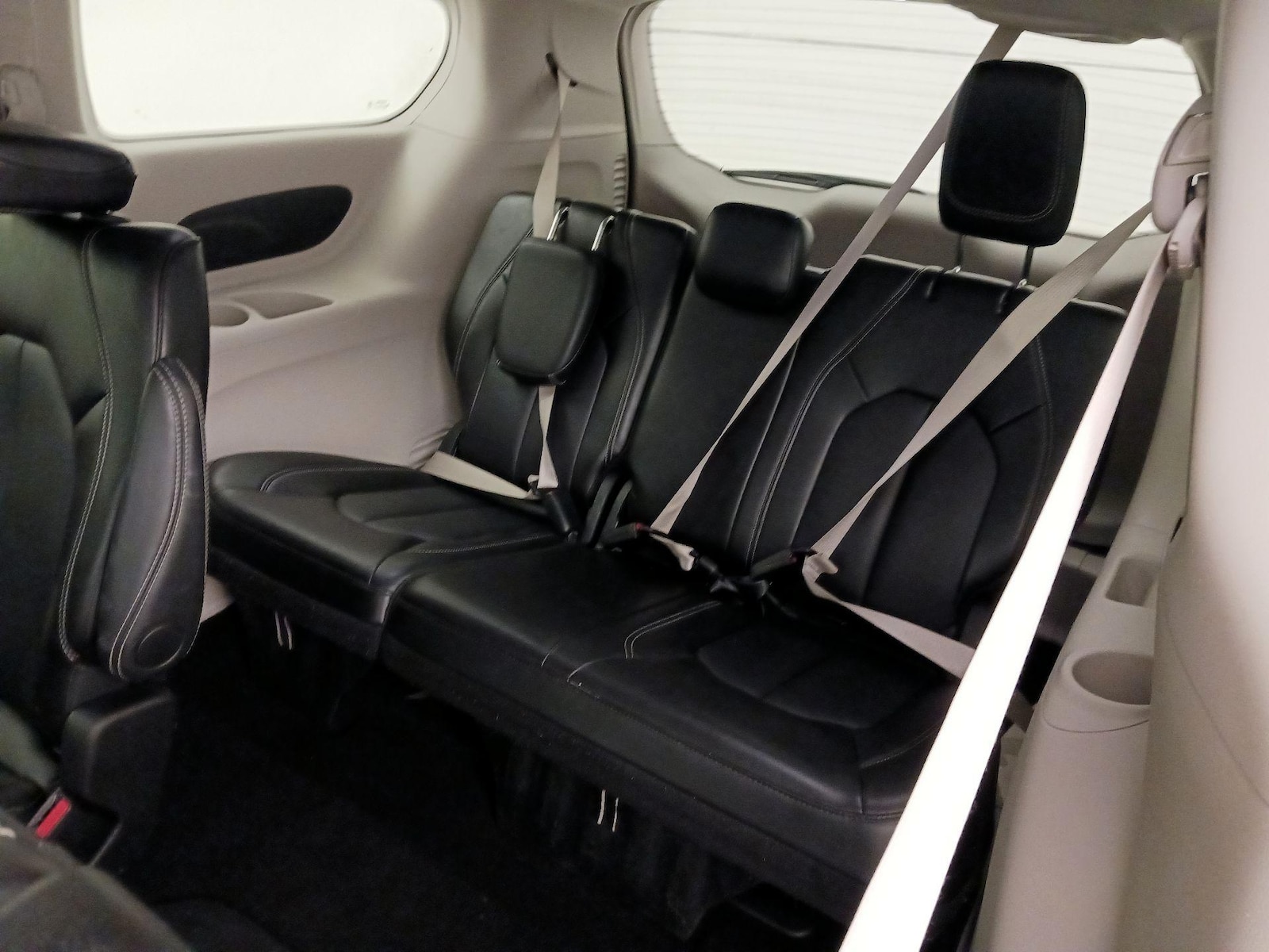 2024 Chrysler Pacifica Touring L - Photo 21