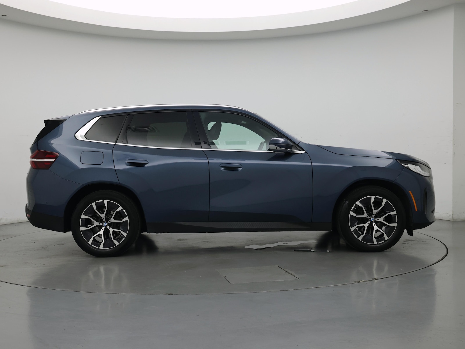 2026 BMW X3 30 - Photo 8
