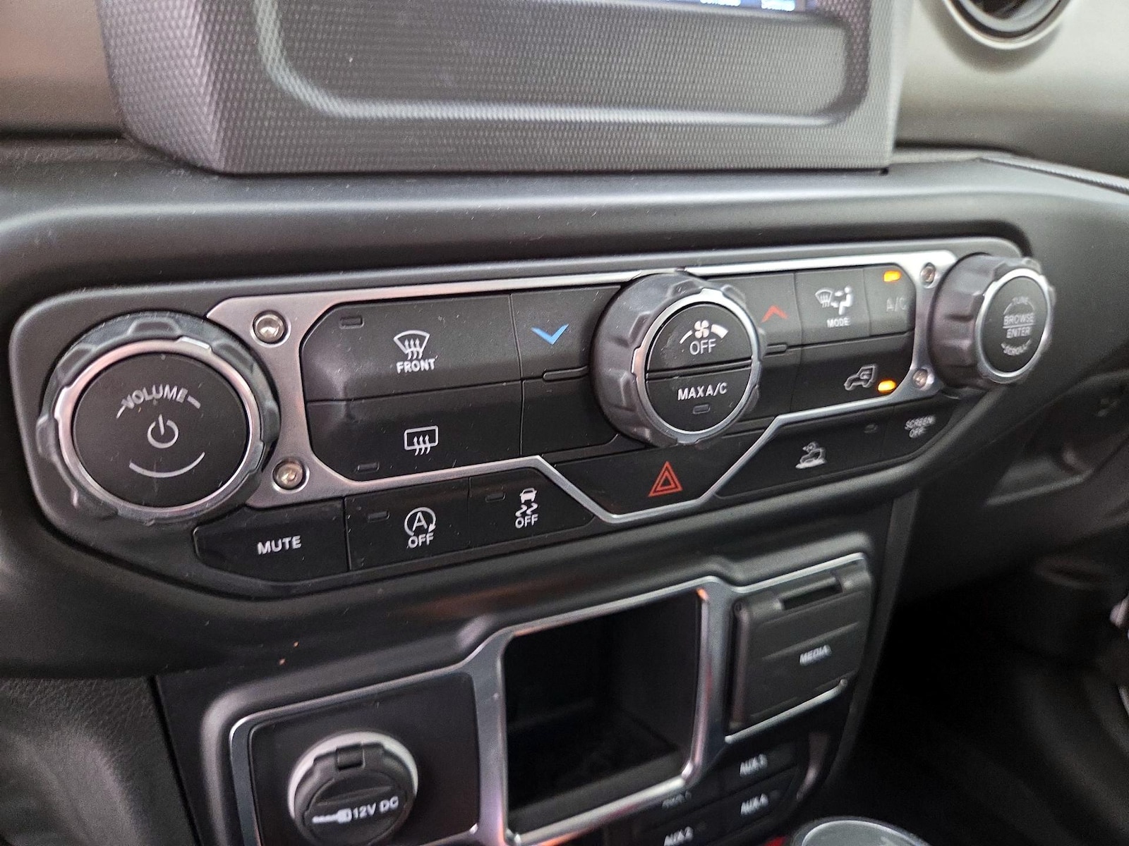 2022 Jeep Wrangler Unlimited Sport - Photo 17