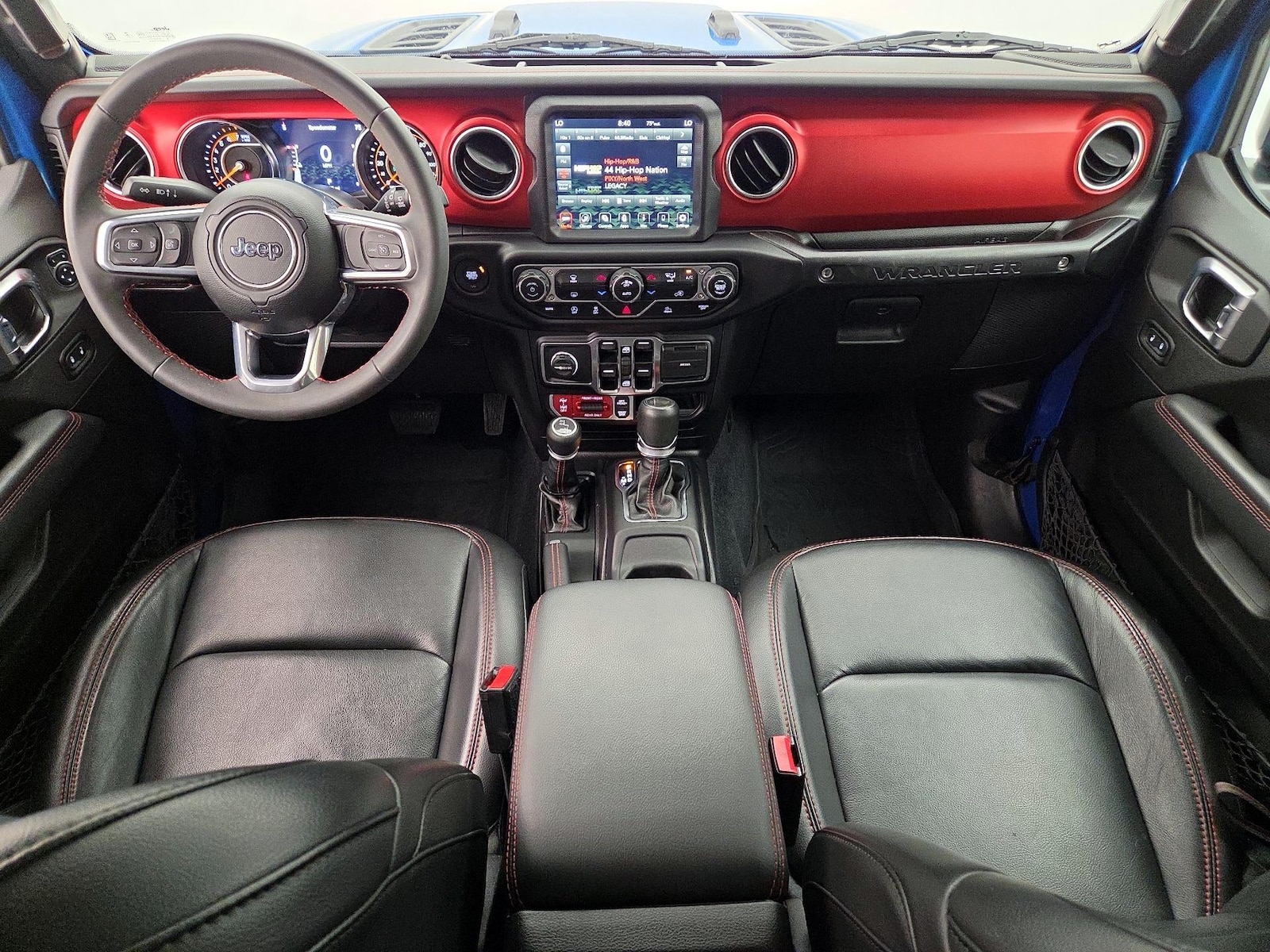 Apple CarPlay® & Android Auto™