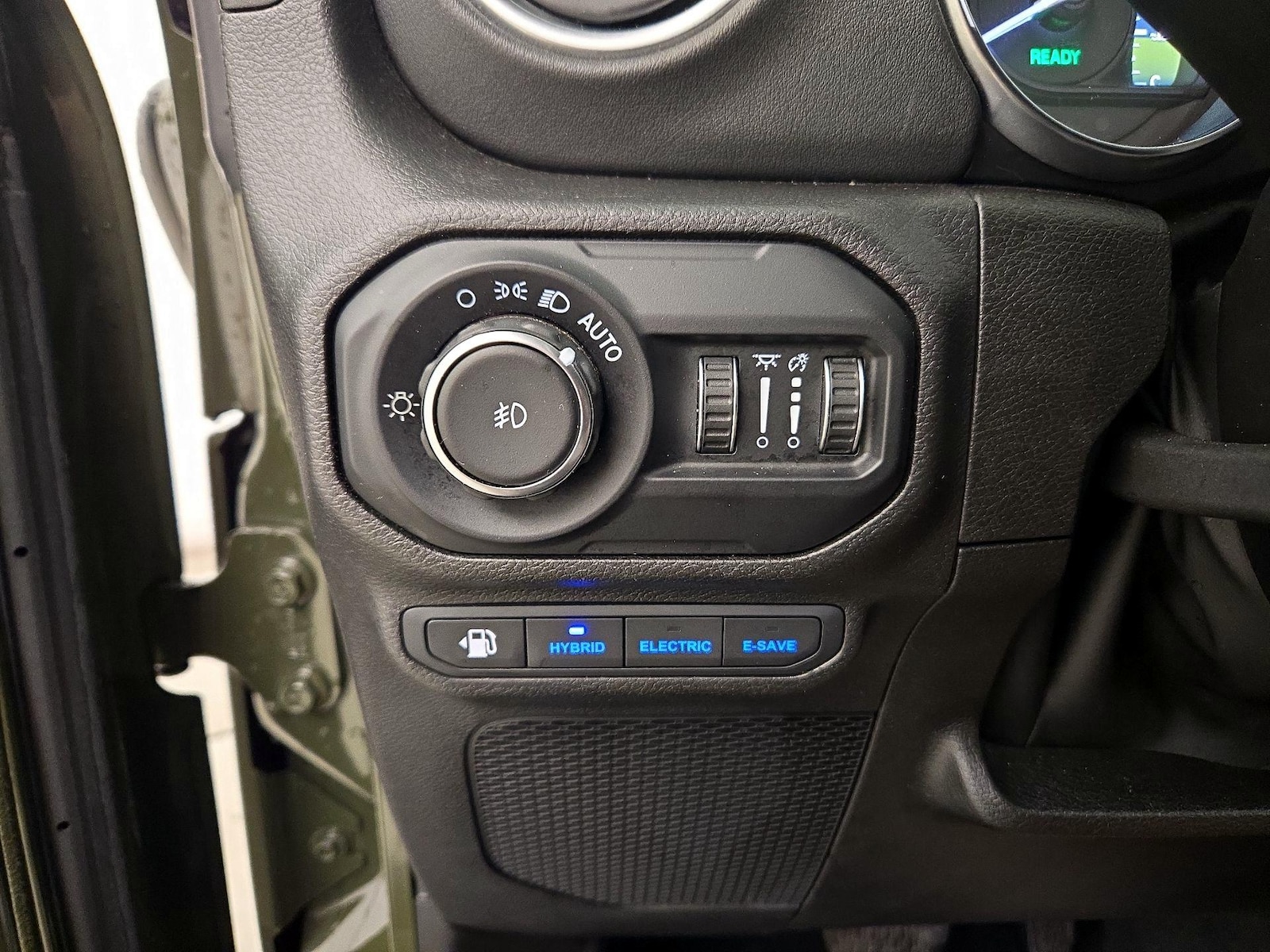 2022 Jeep Wrangler Unlimited Sahara 4XE - Photo 14