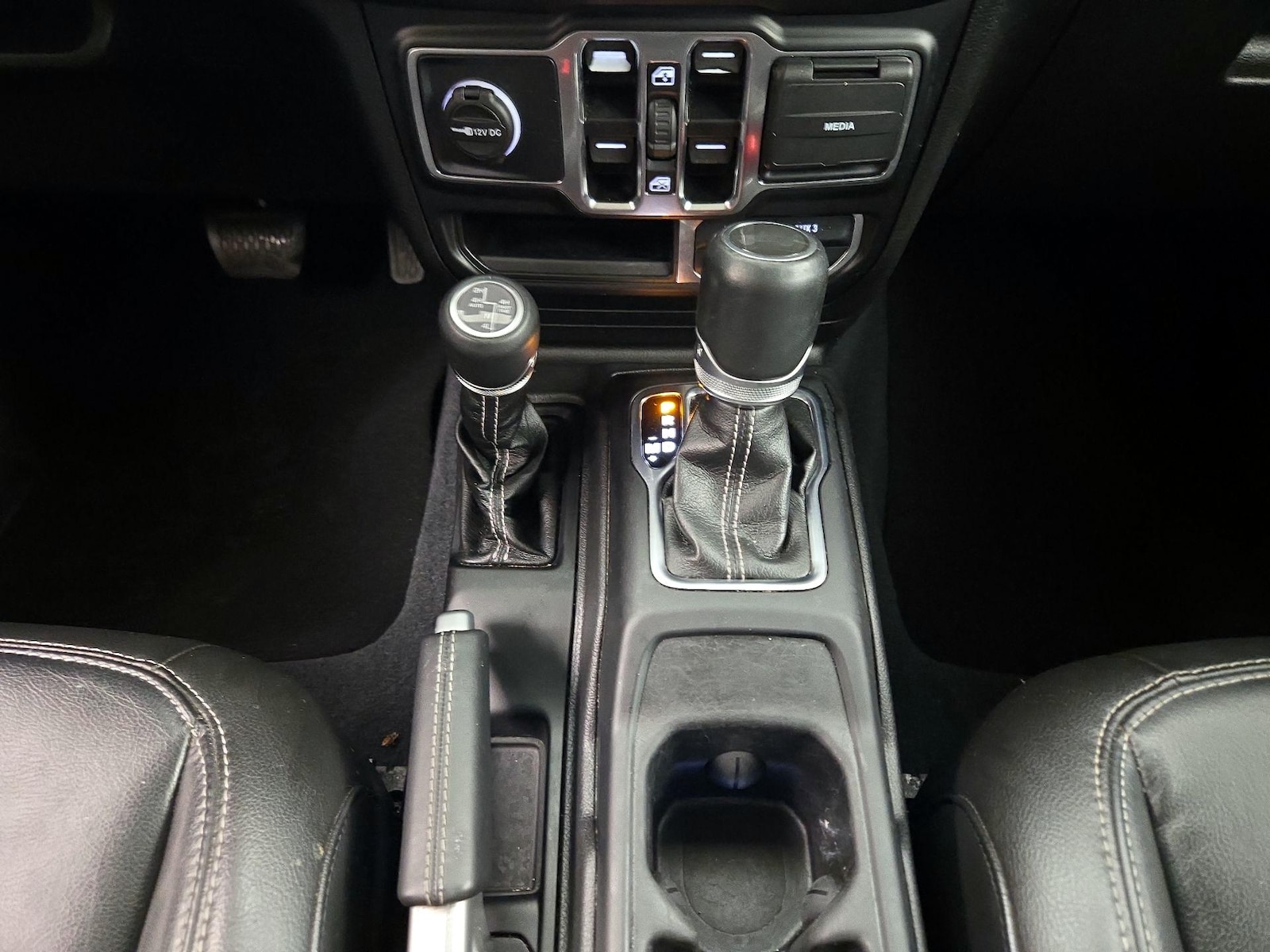 2022 Jeep Wrangler Unlimited Sahara 4XE - Photo 19