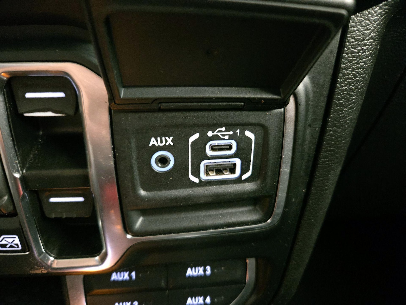 2022 Jeep Wrangler Unlimited Sahara 4XE - Photo 20