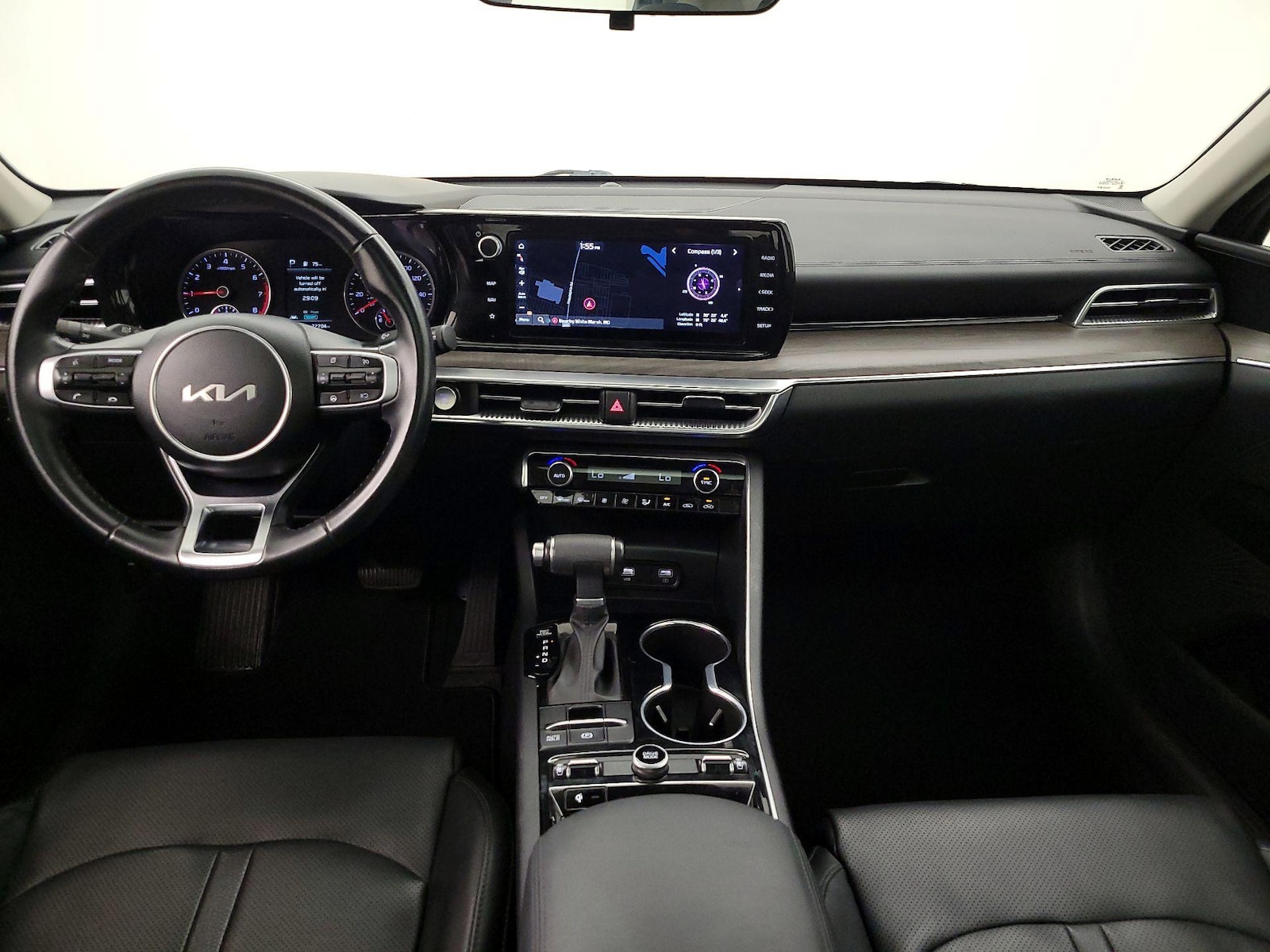 2024 Kia K5 EX - Photo 10