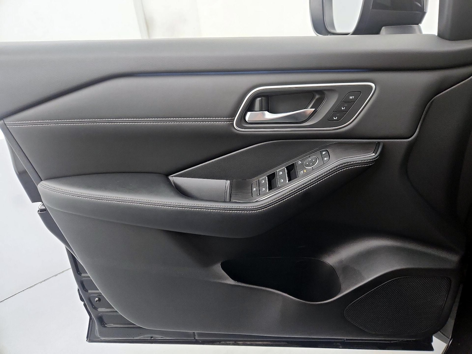 2026 Nissan Rogue Platinum - Photo 11