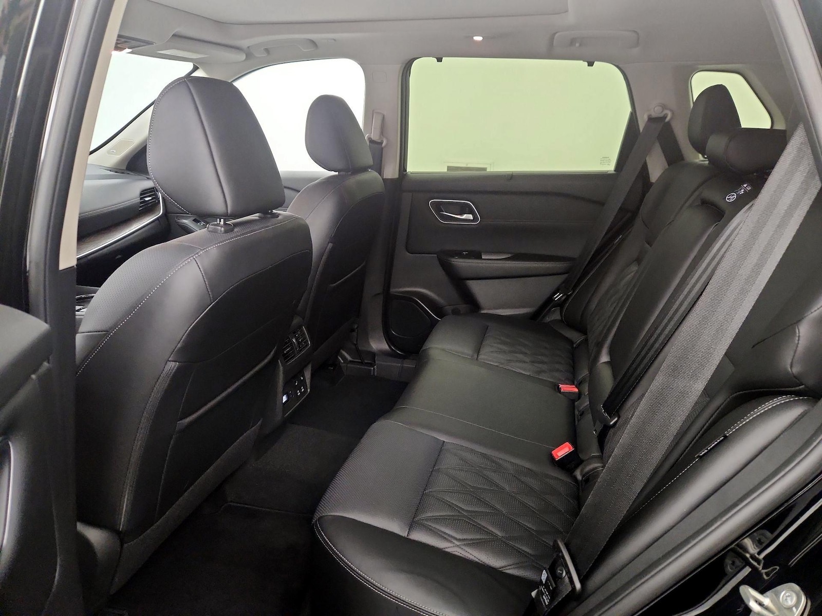 2026 Nissan Rogue Platinum - Photo 18