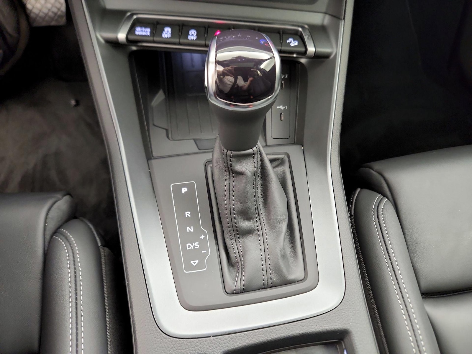 2025 Audi Q3 S Line Premium - Photo 19