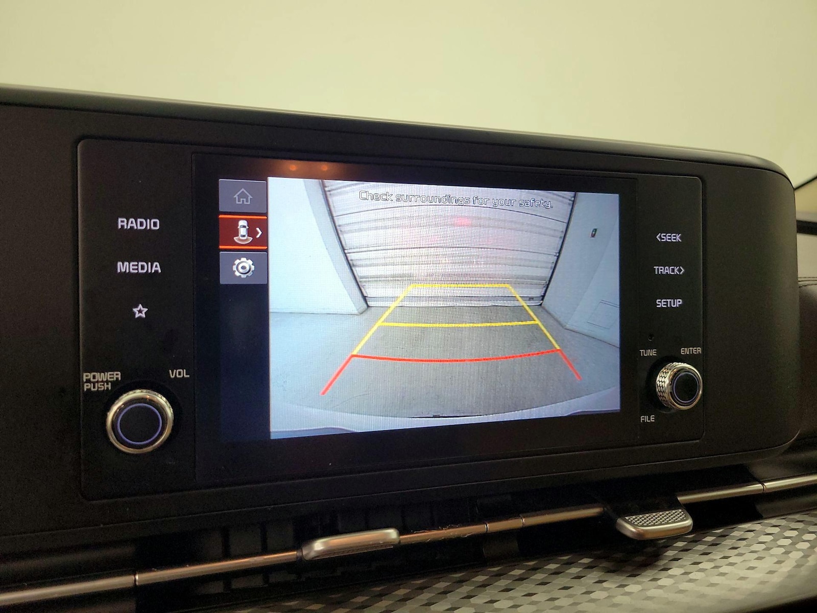 2024 Kia Carnival LX Seat Pkg - Photo 15
