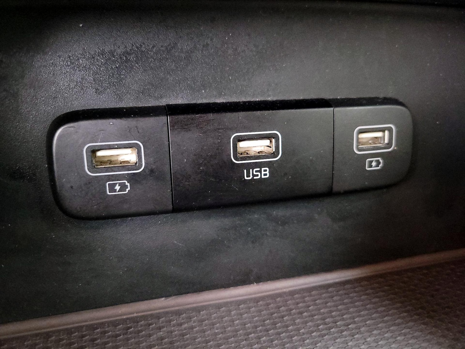 2024 Kia Carnival LX Seat Pkg - Photo 19