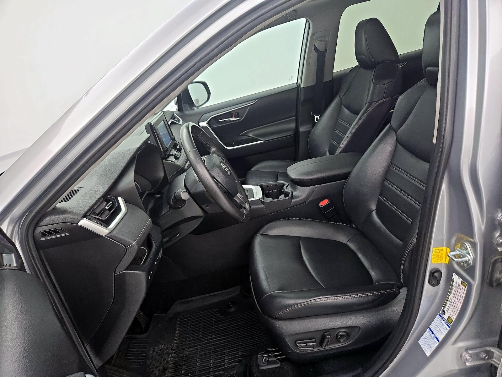 2019 Toyota RAV4 XLE Premium - Photo 12