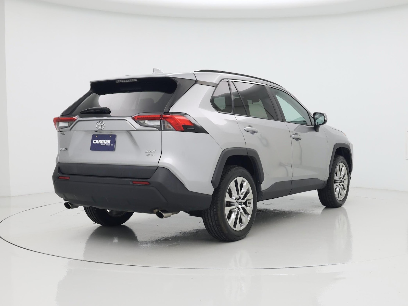 2019 Toyota RAV4 XLE Premium - Photo 9