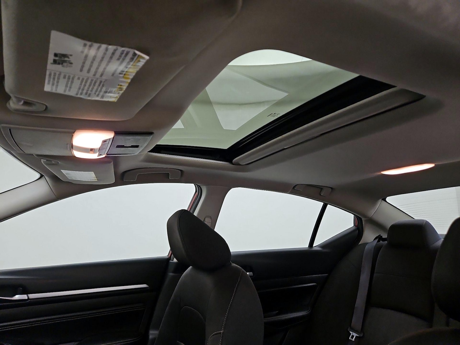 2019 Nissan Altima SV - Photo 20