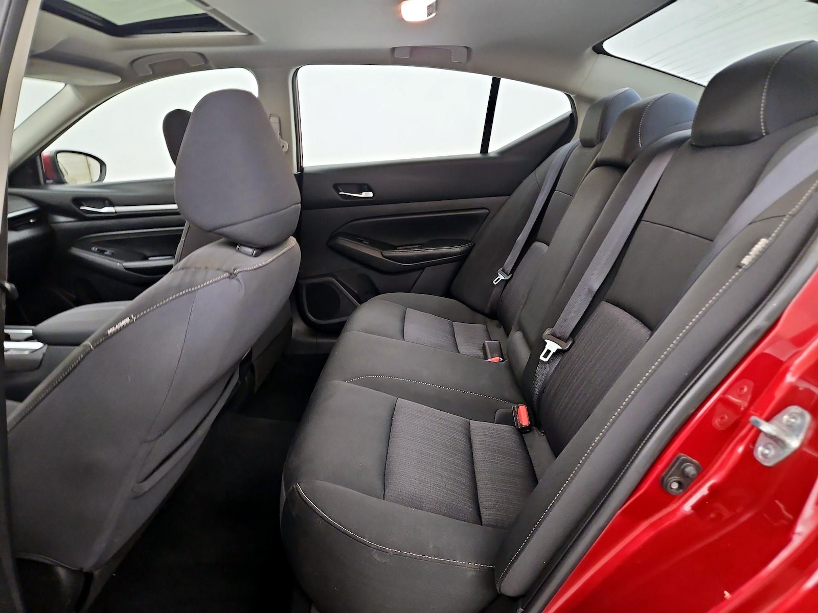 2019 Nissan Altima SV - Photo 21